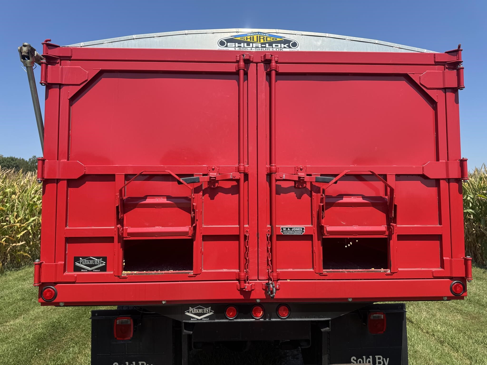 2005 International DURASTAR 4300 Semi Trucks/Trailer