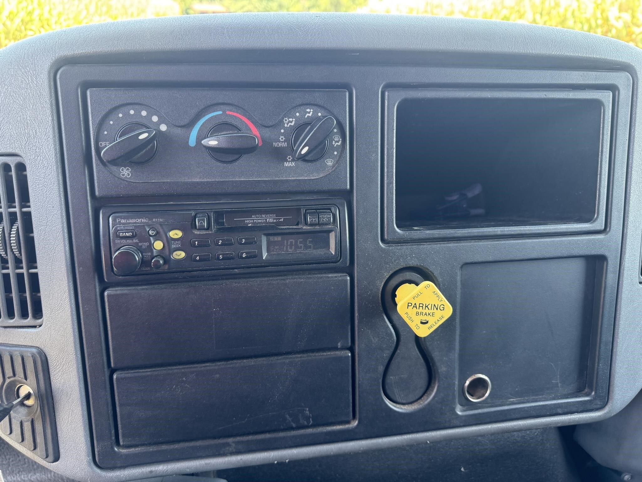 2005 International DURASTAR 4300 Semi Trucks/Trailer