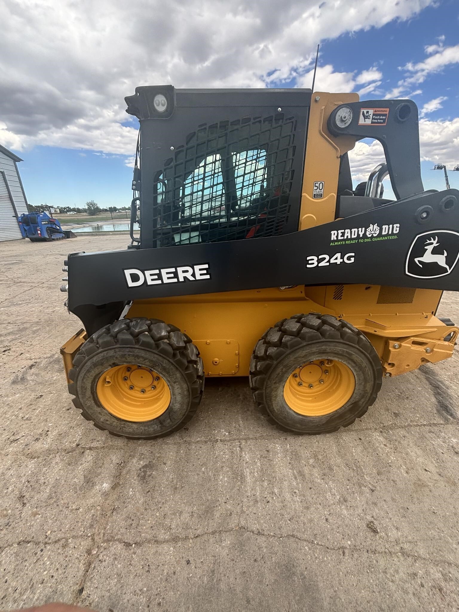 2020 Deere 324G Skid Steer