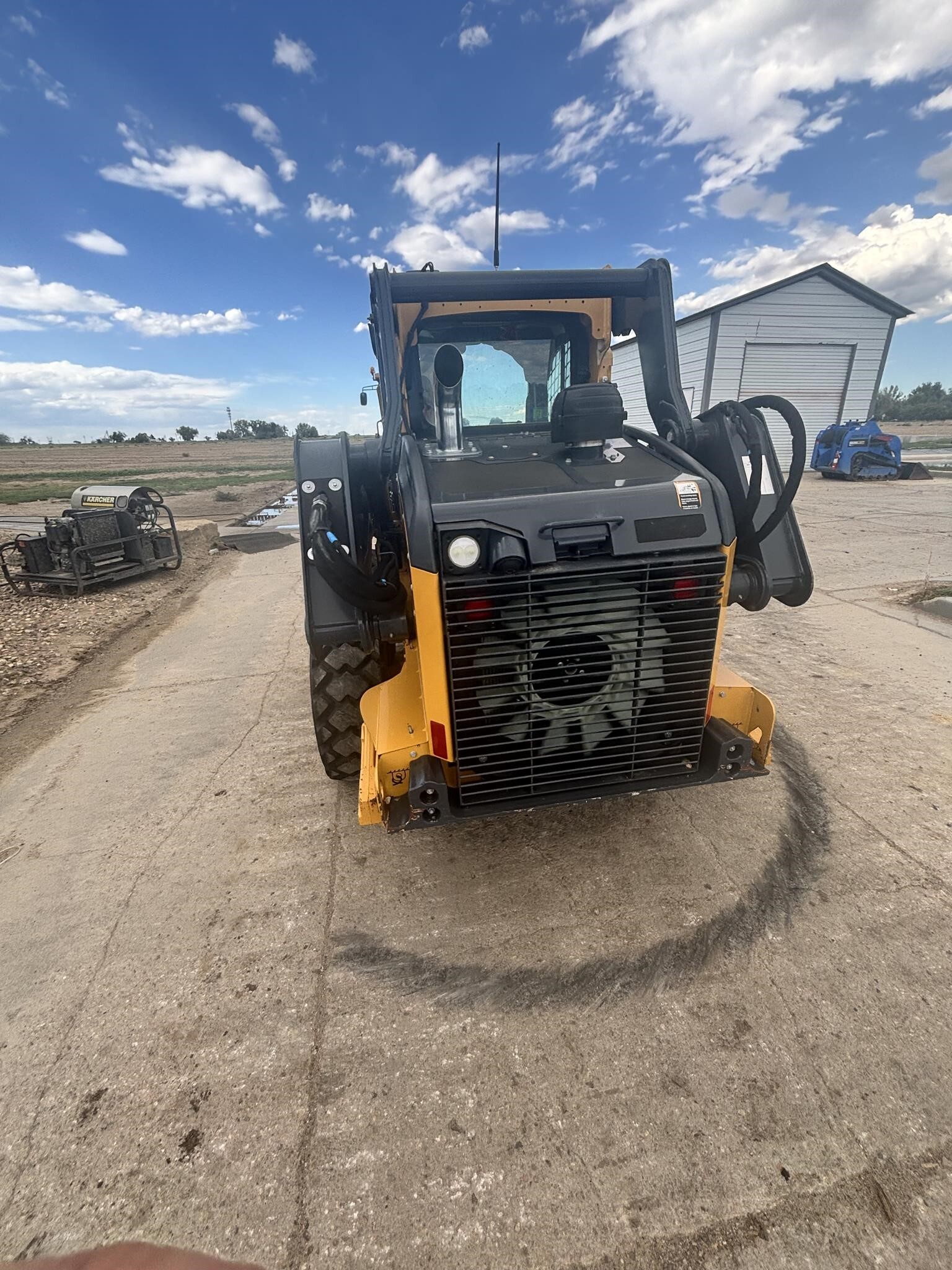 2020 Deere 324G Skid Steer