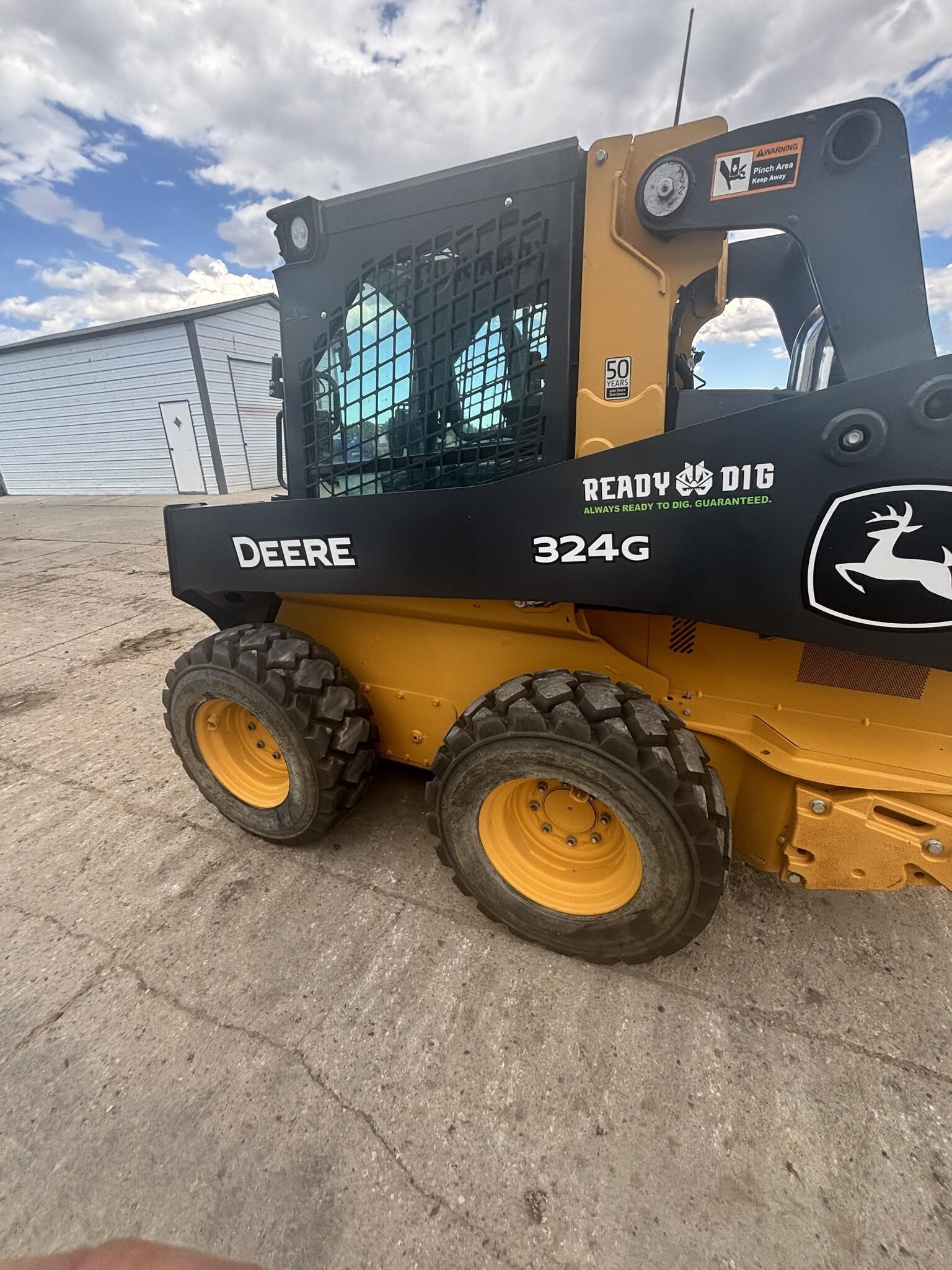 2020 Deere 324G Skid Steer