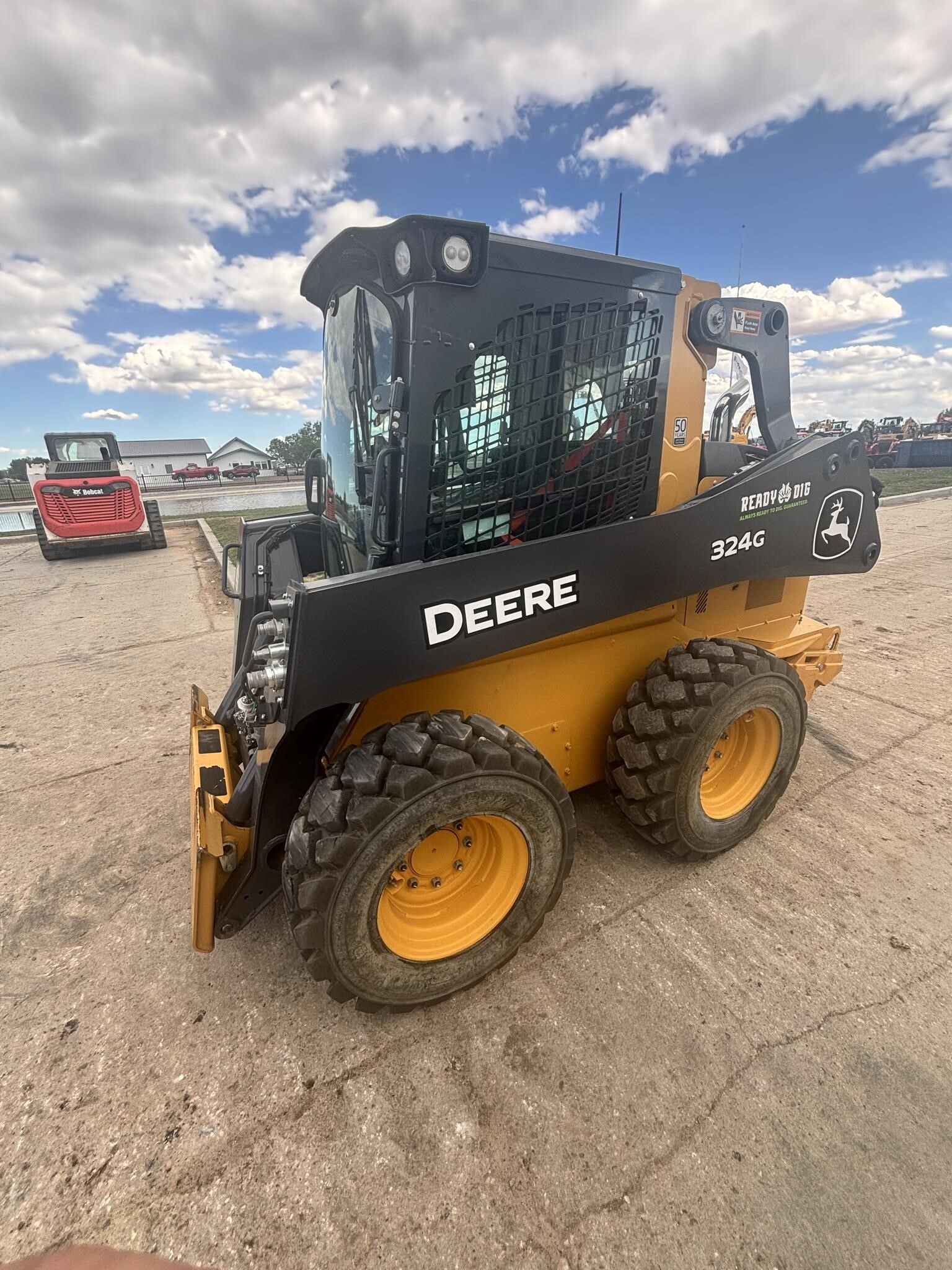 2020 Deere 324G Skid Steer