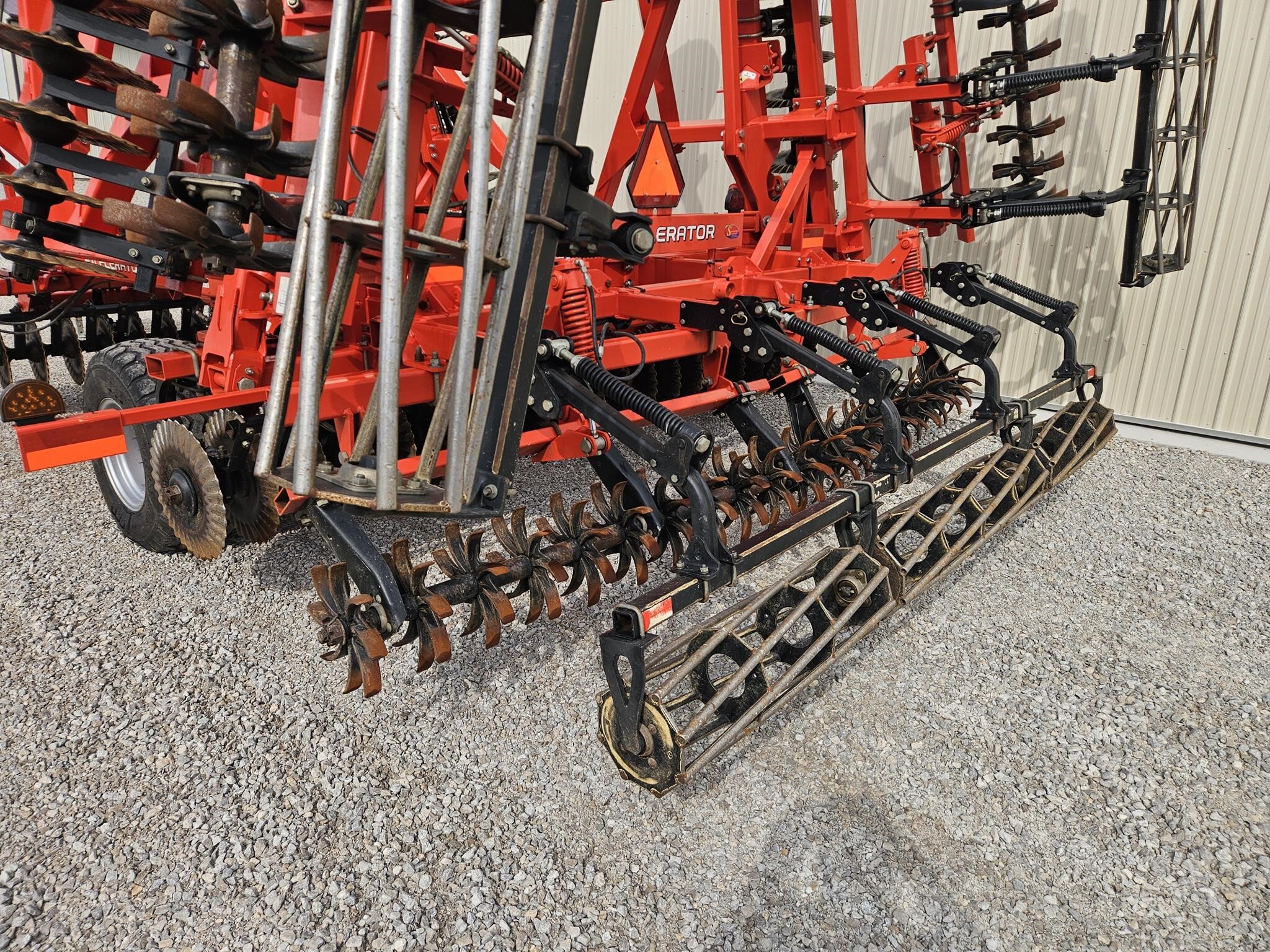 2017 Kuhn Krause 8005-34 Vertical Tillage