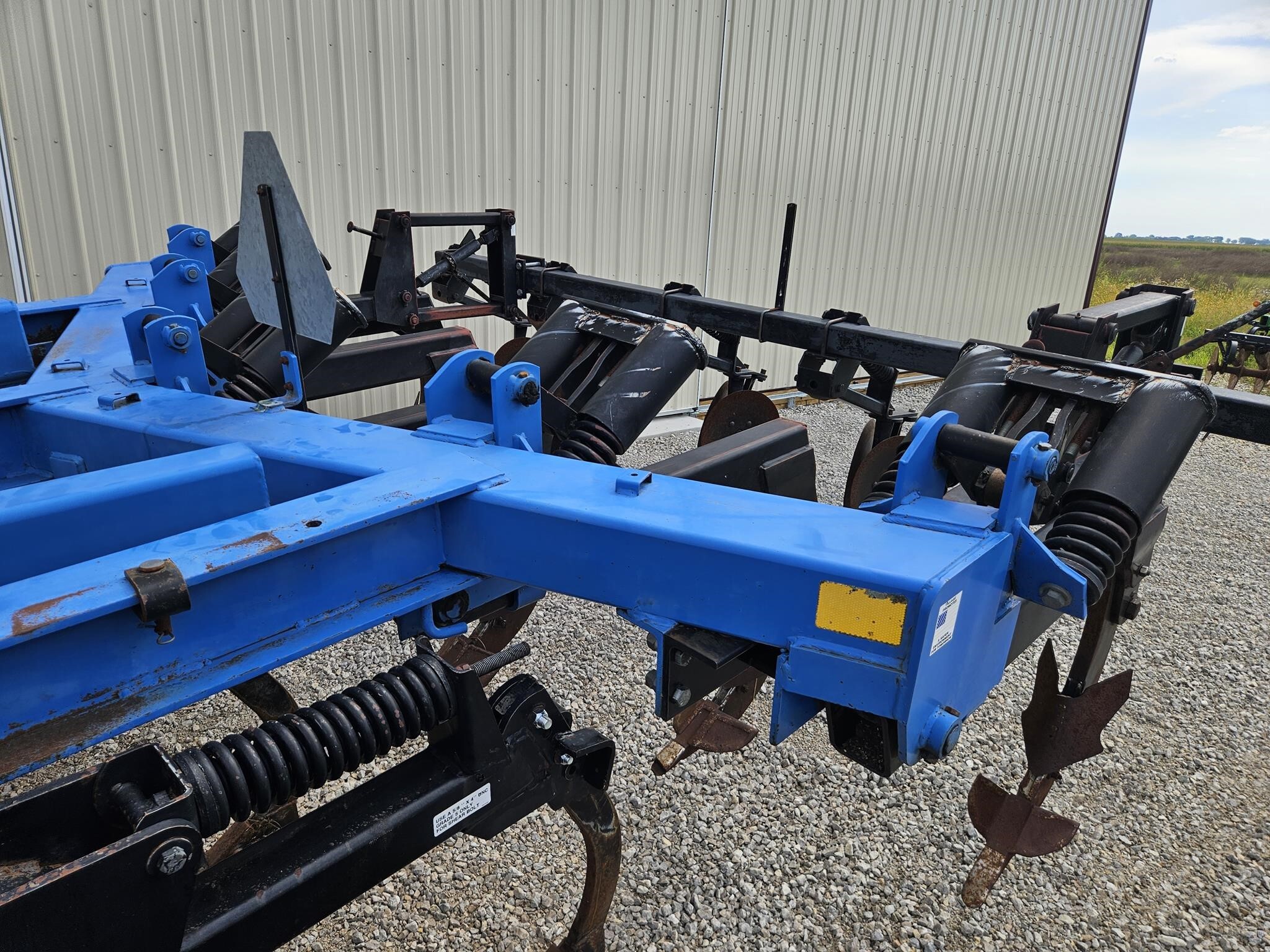  DMI Ecolo-Tiger 530 Disk Chisel