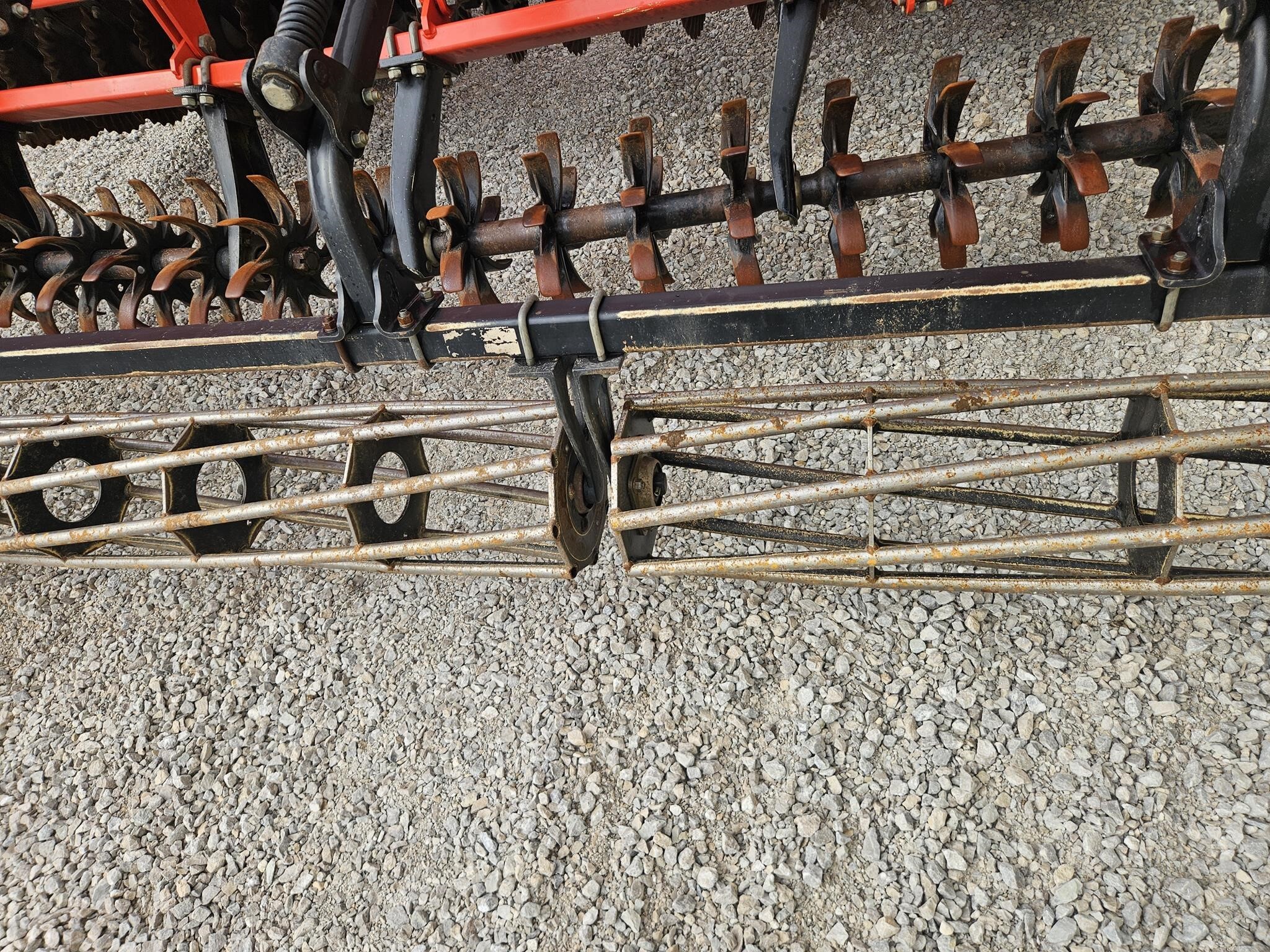 2017 Kuhn Krause 8005-34 Vertical Tillage