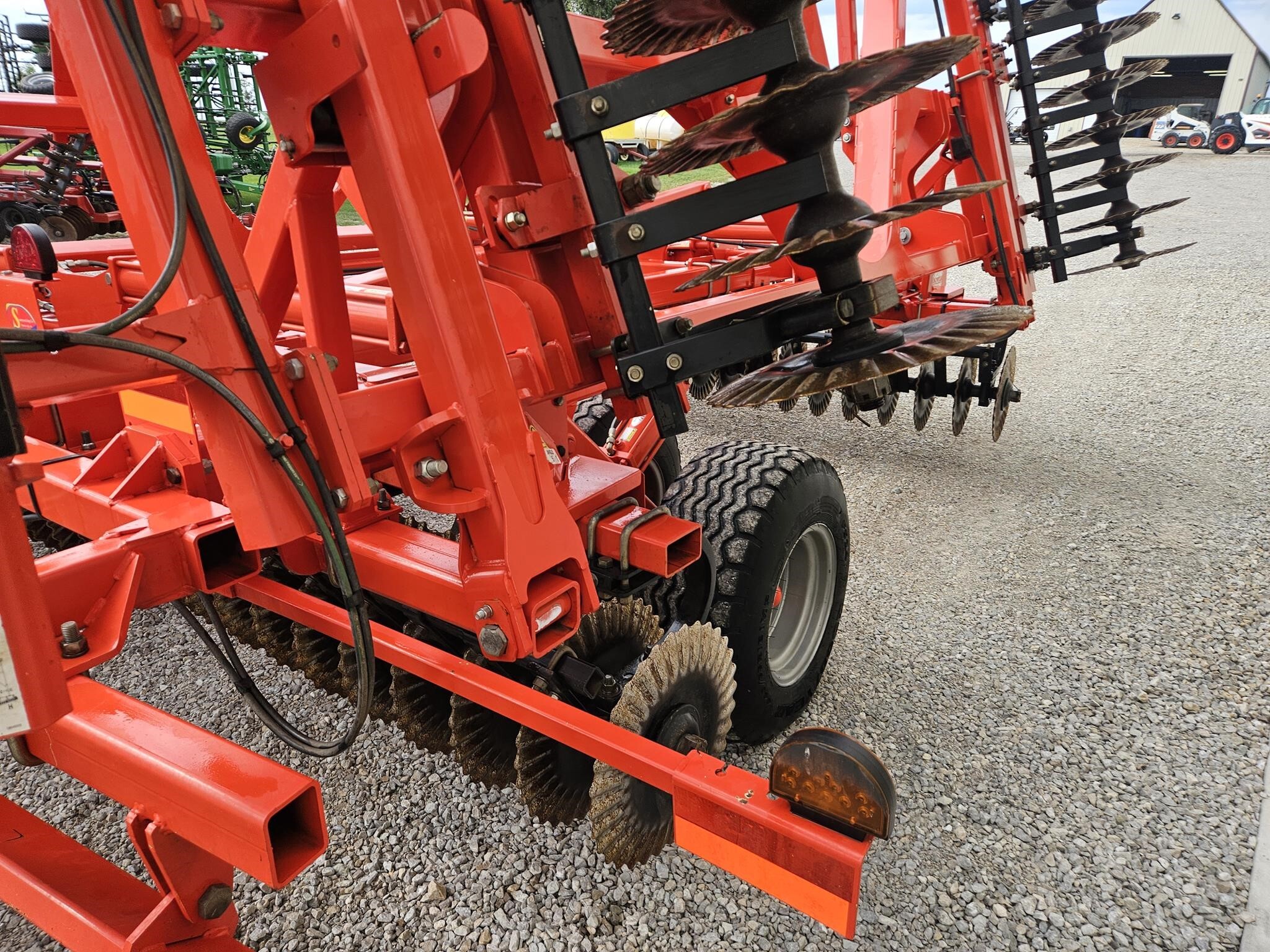 2017 Kuhn Krause 8005-34 Vertical Tillage