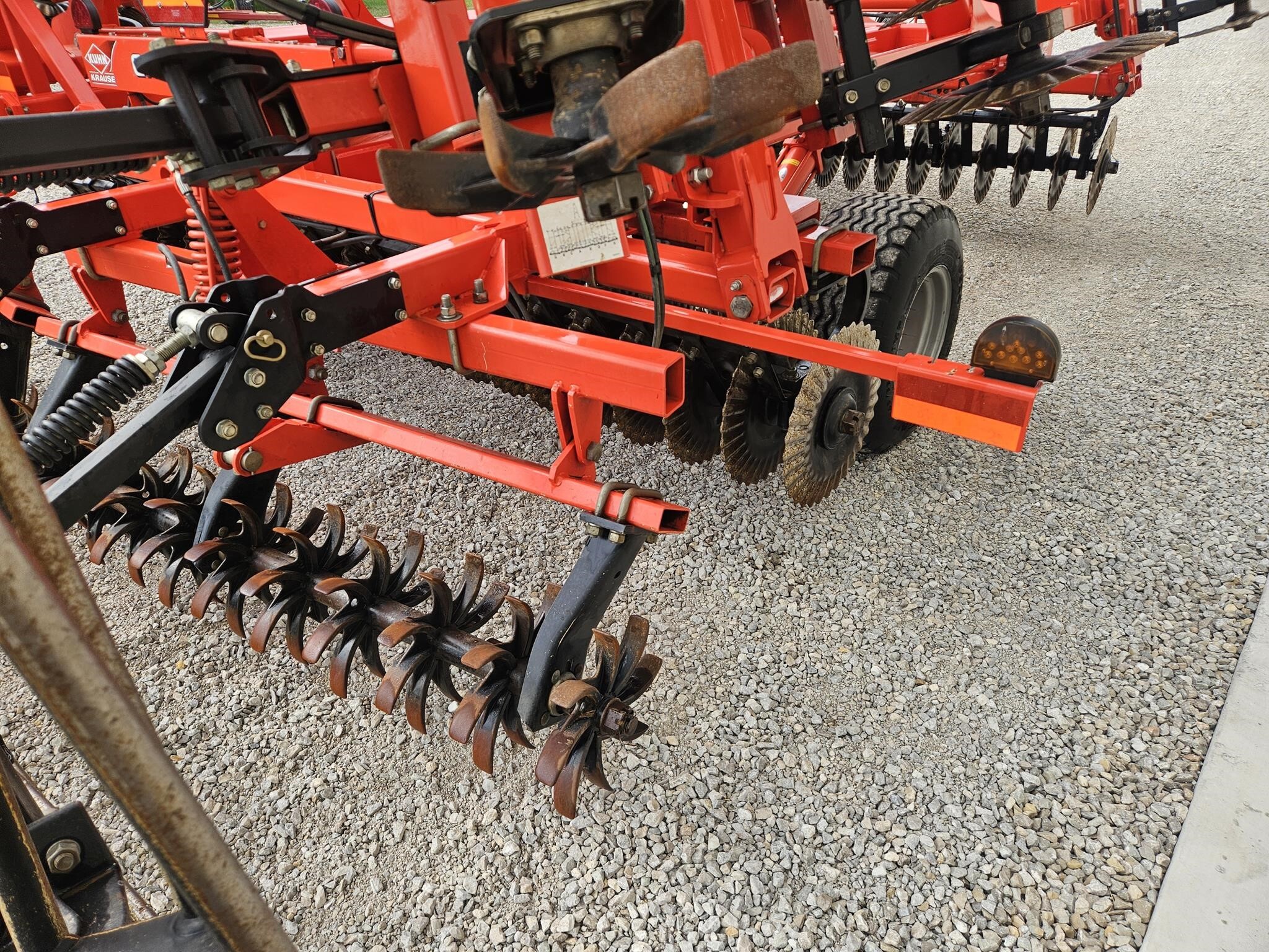 2017 Kuhn Krause 8005-34 Vertical Tillage