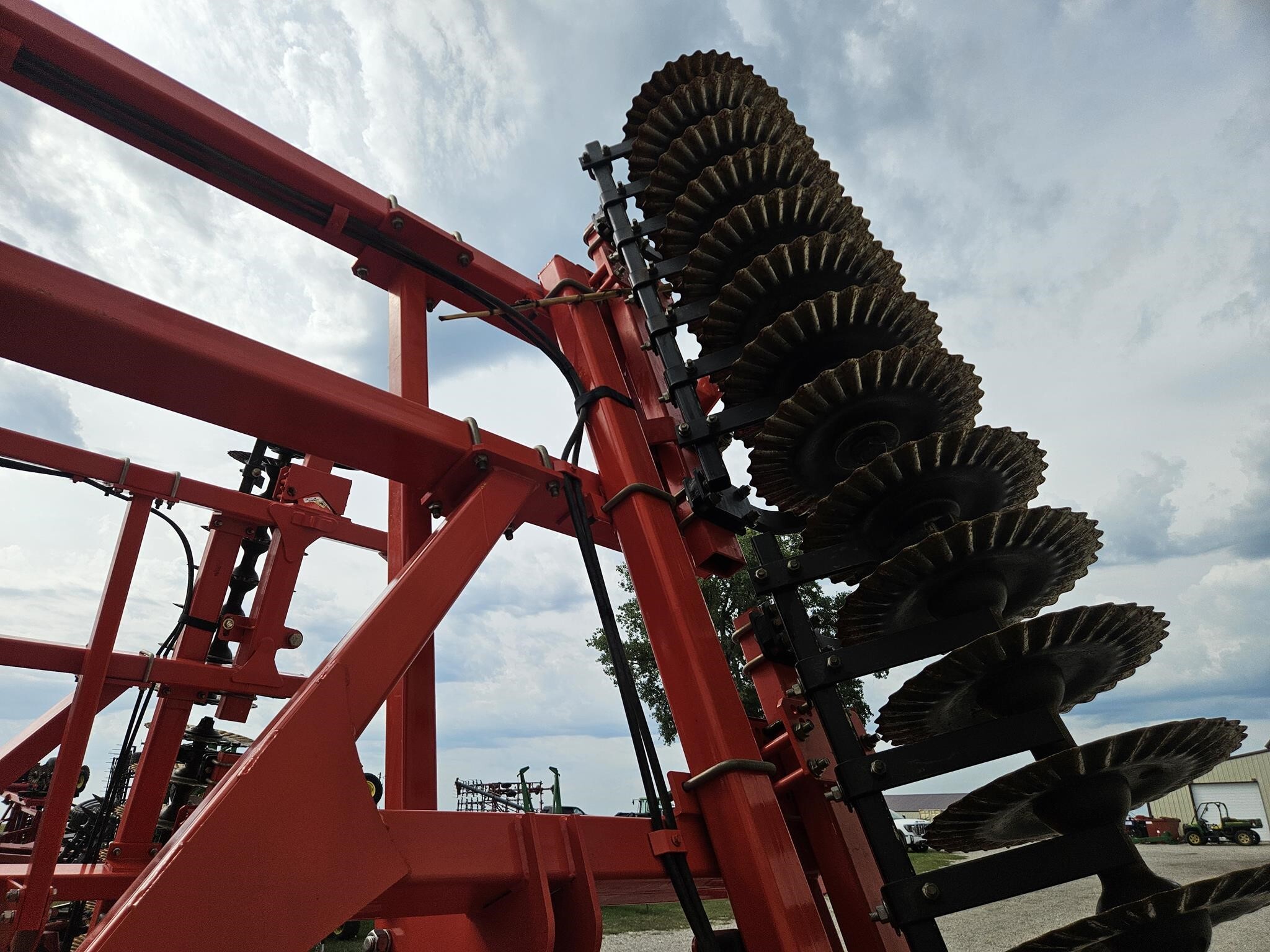 2017 Kuhn Krause 8005-34 Vertical Tillage
