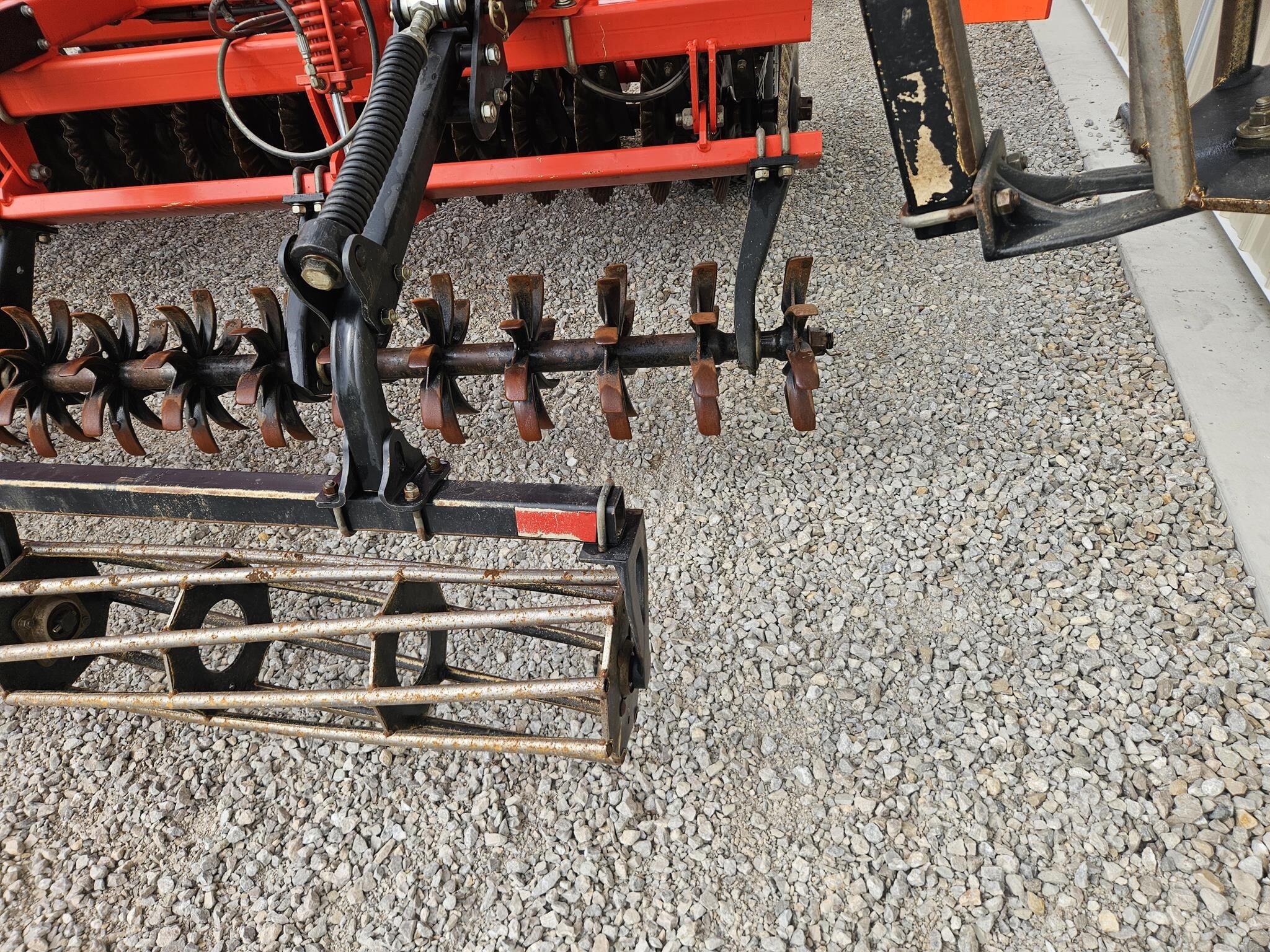 2017 Kuhn Krause 8005-34 Vertical Tillage