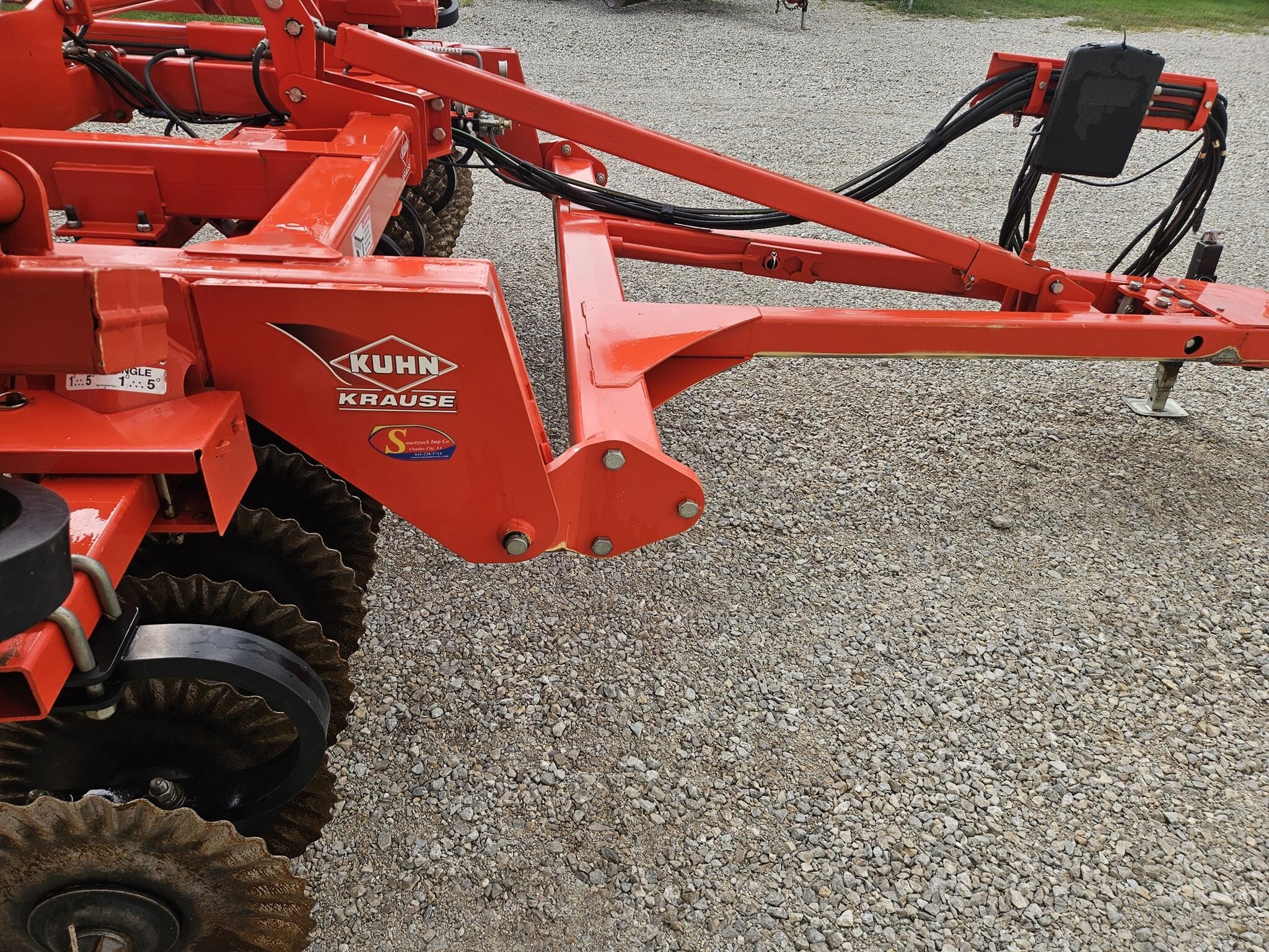 2017 Kuhn Krause 8005-34 Vertical Tillage