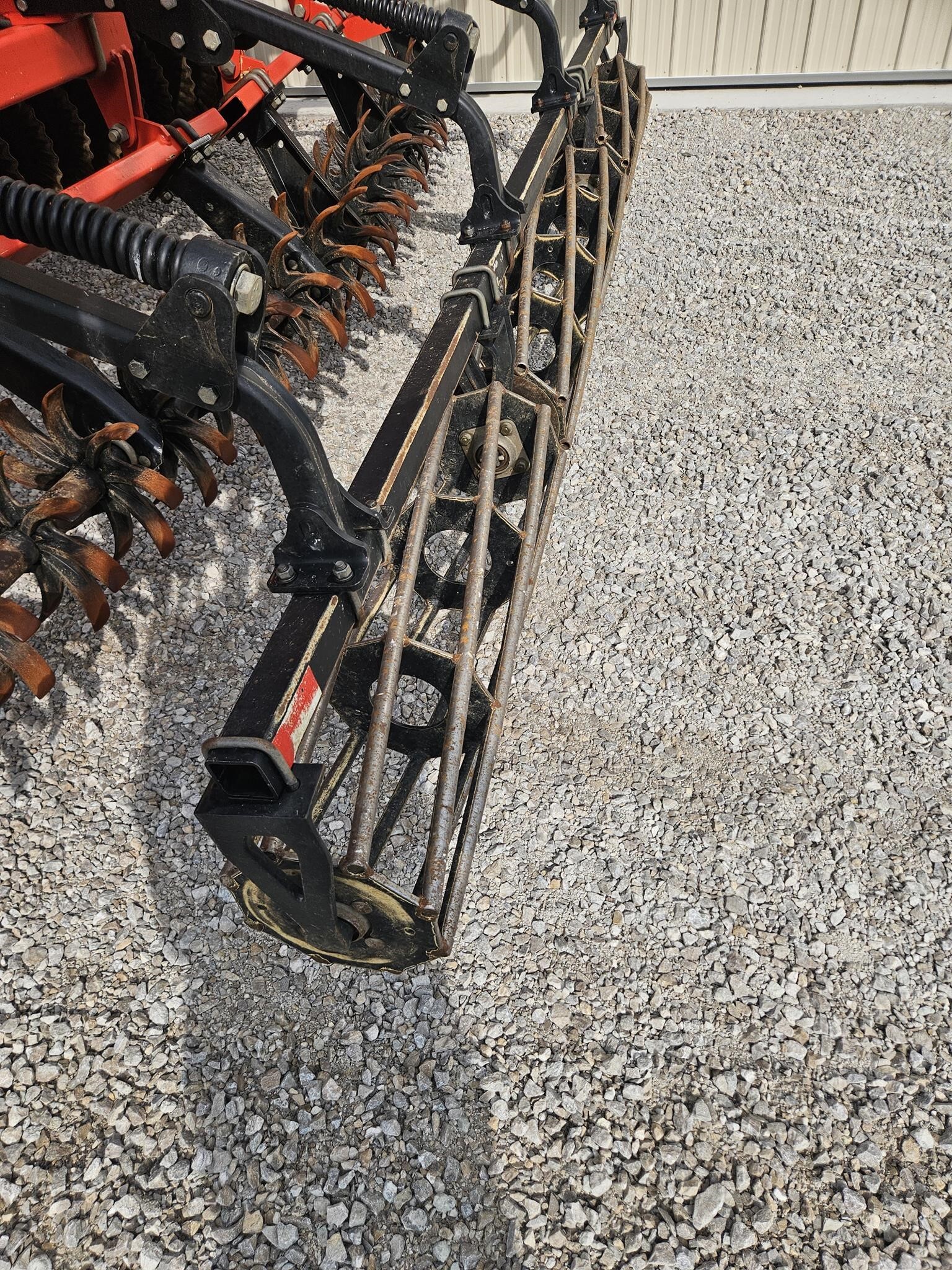 2017 Kuhn Krause 8005-34 Vertical Tillage
