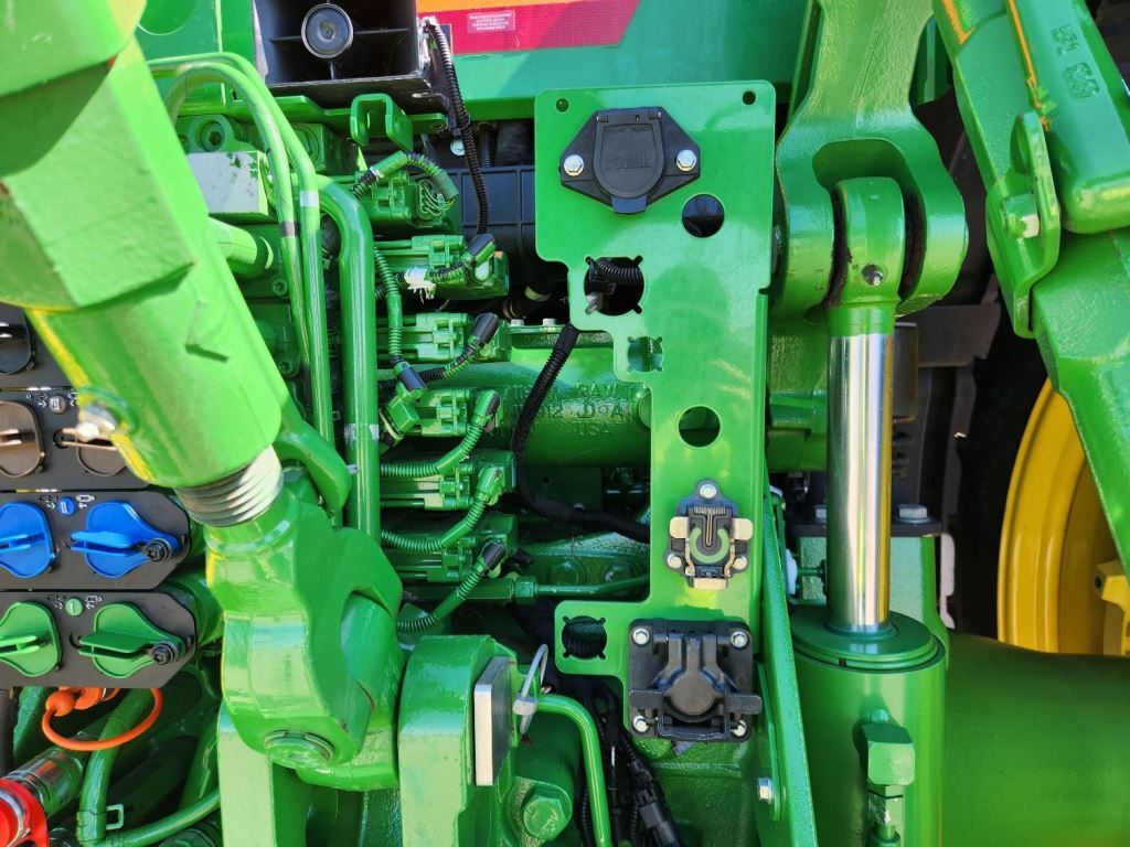 2025 John Deere 8R 340 Tractor