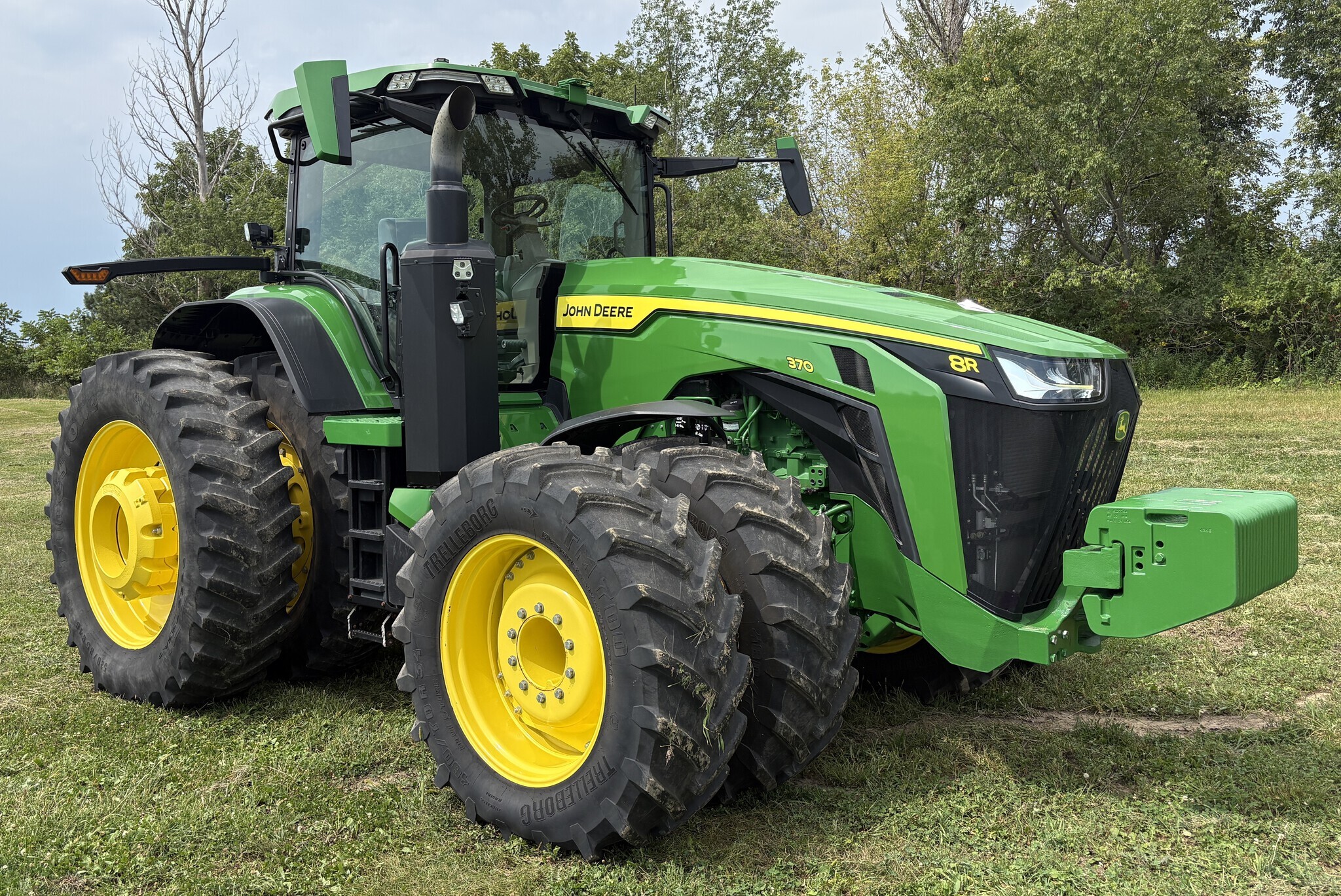 2022 John Deere 8R 370 Tractor