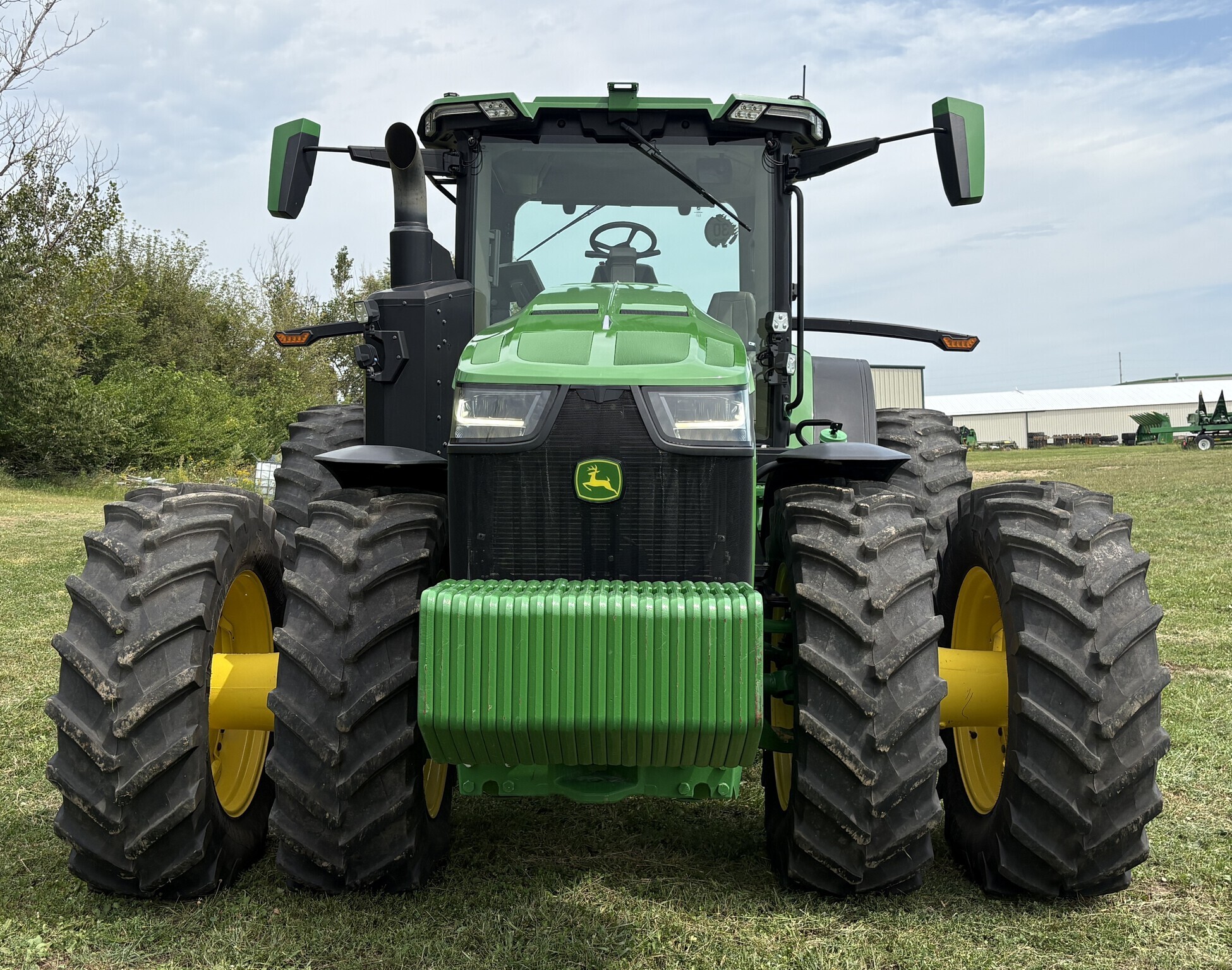 2022 John Deere 8R 370 Tractor