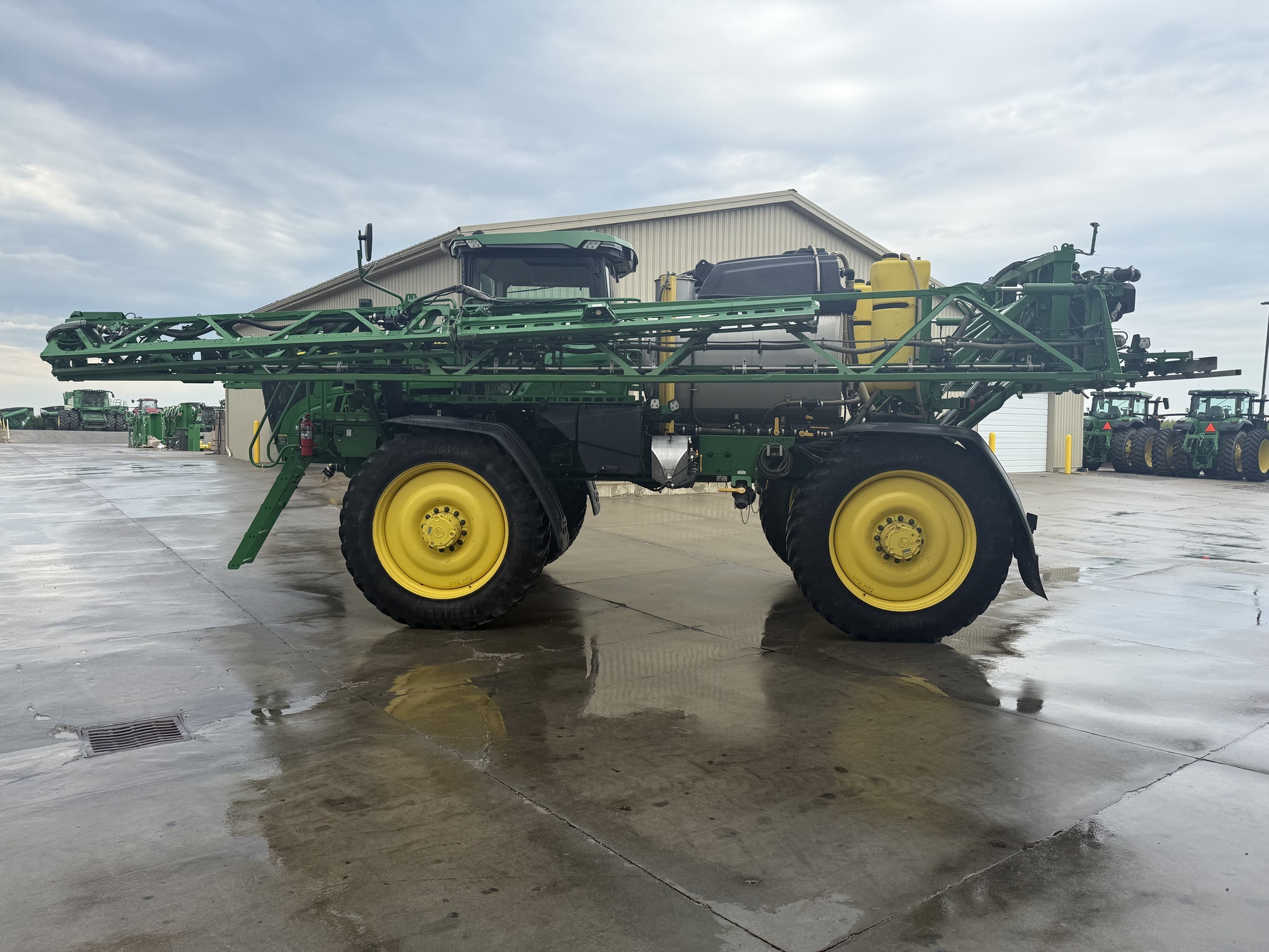 2022 John Deere 612R Self-Propelled Sprayer