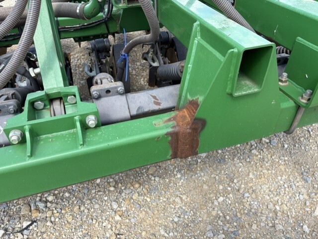 2016 John Deere 1890 Air Seeder