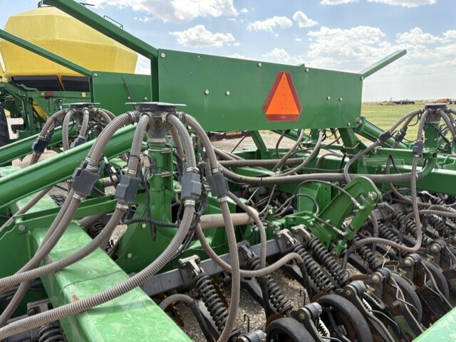 2016 John Deere 1890 Air Seeder