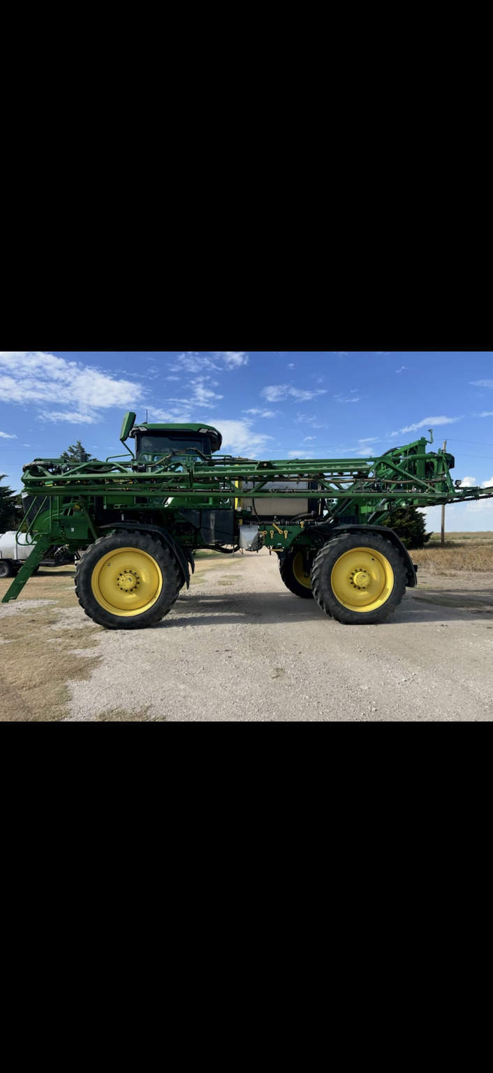 2022 John Deere 408R Self-Propelled Sprayer