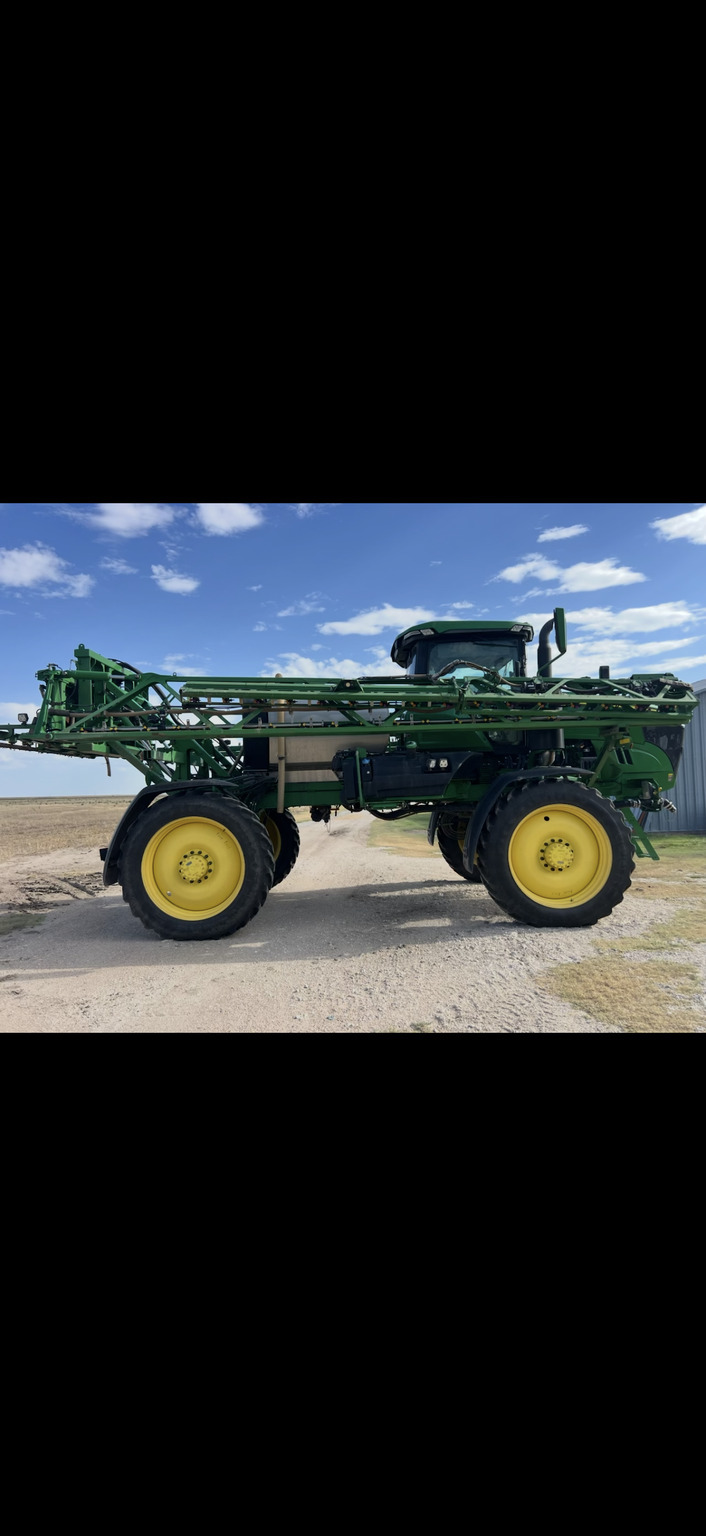 2022 John Deere 408R Self-Propelled Sprayer