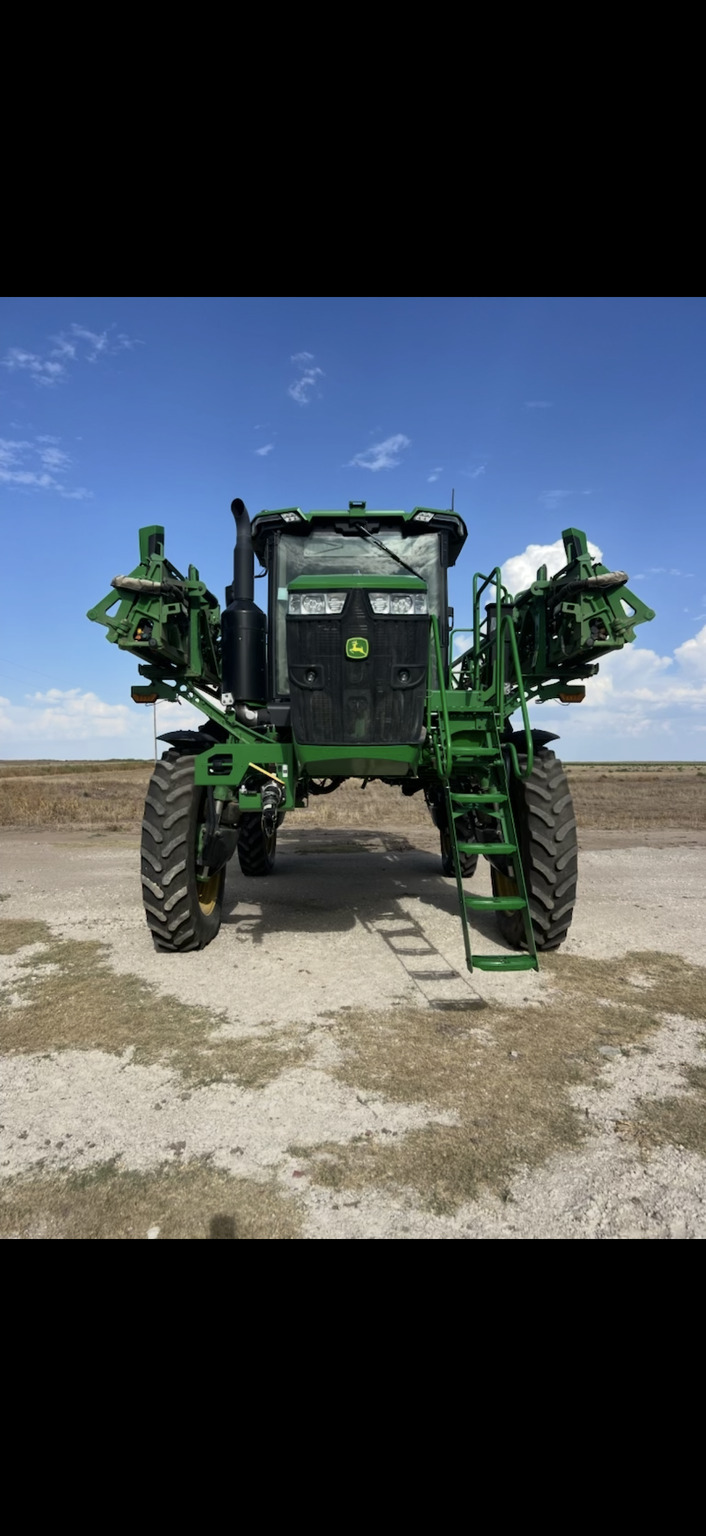 2022 John Deere 408R Self-Propelled Sprayer