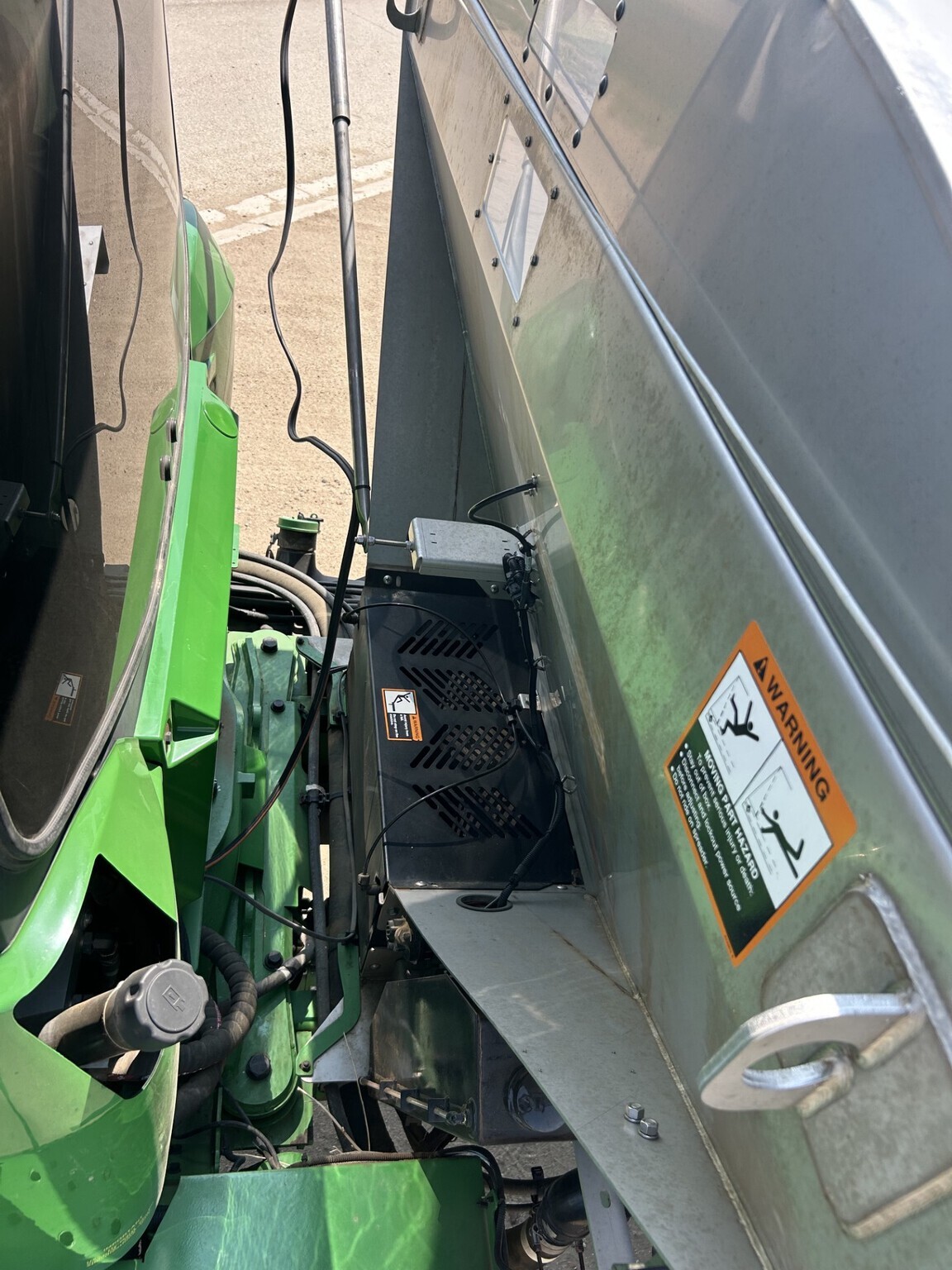 2023 John Deere 800R Self-Propelled Fertilizer Spreader