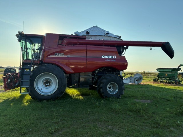 2021 Case IH 8250 Combine