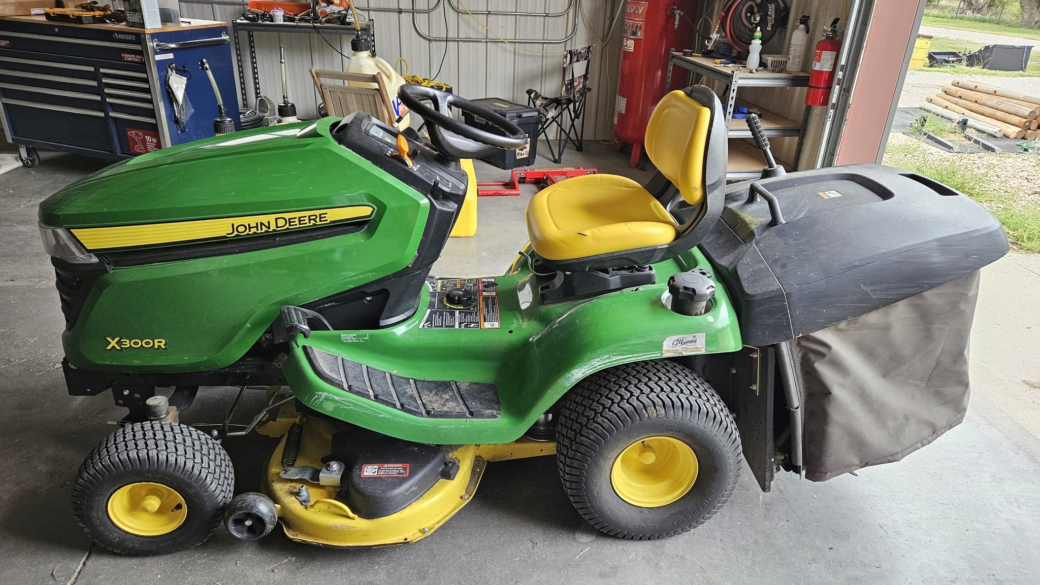 2015 John Deere X300R Lawn Mower