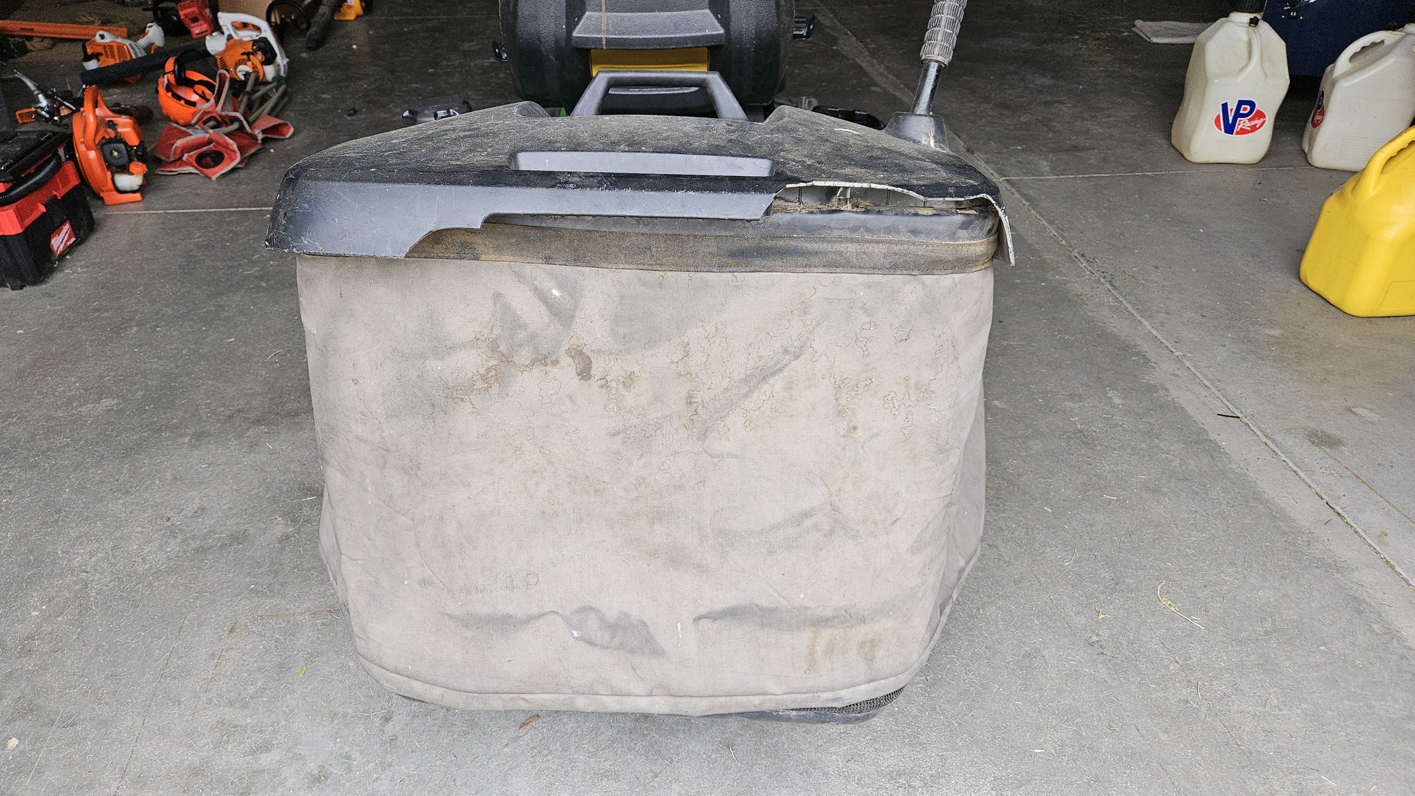 2015 John Deere X300R Lawn Mower