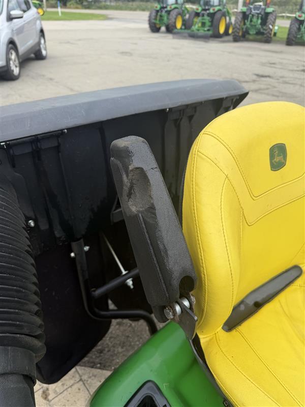 2020 John Deere X370 Lawn Mower