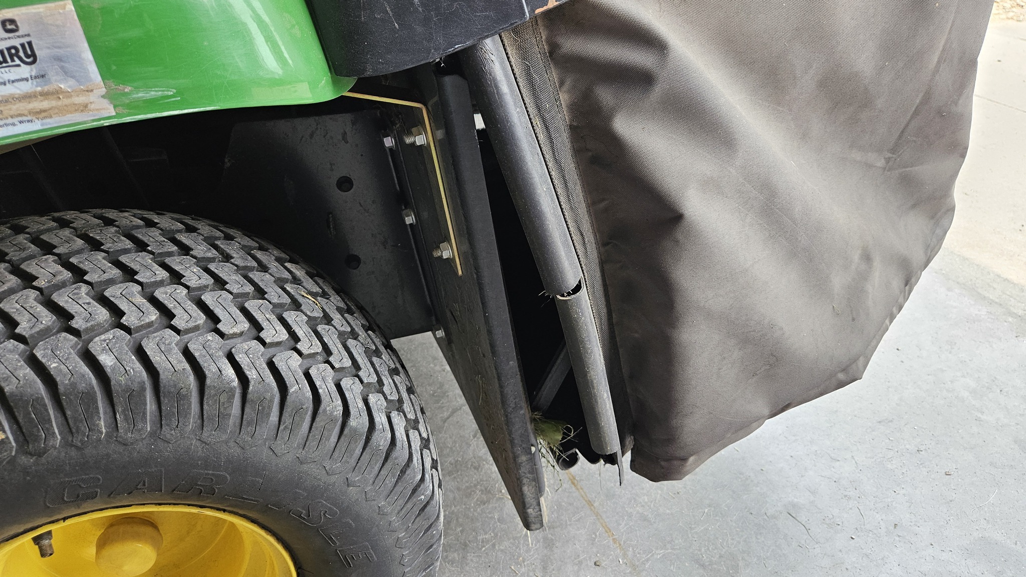 2015 John Deere X300R Lawn Mower