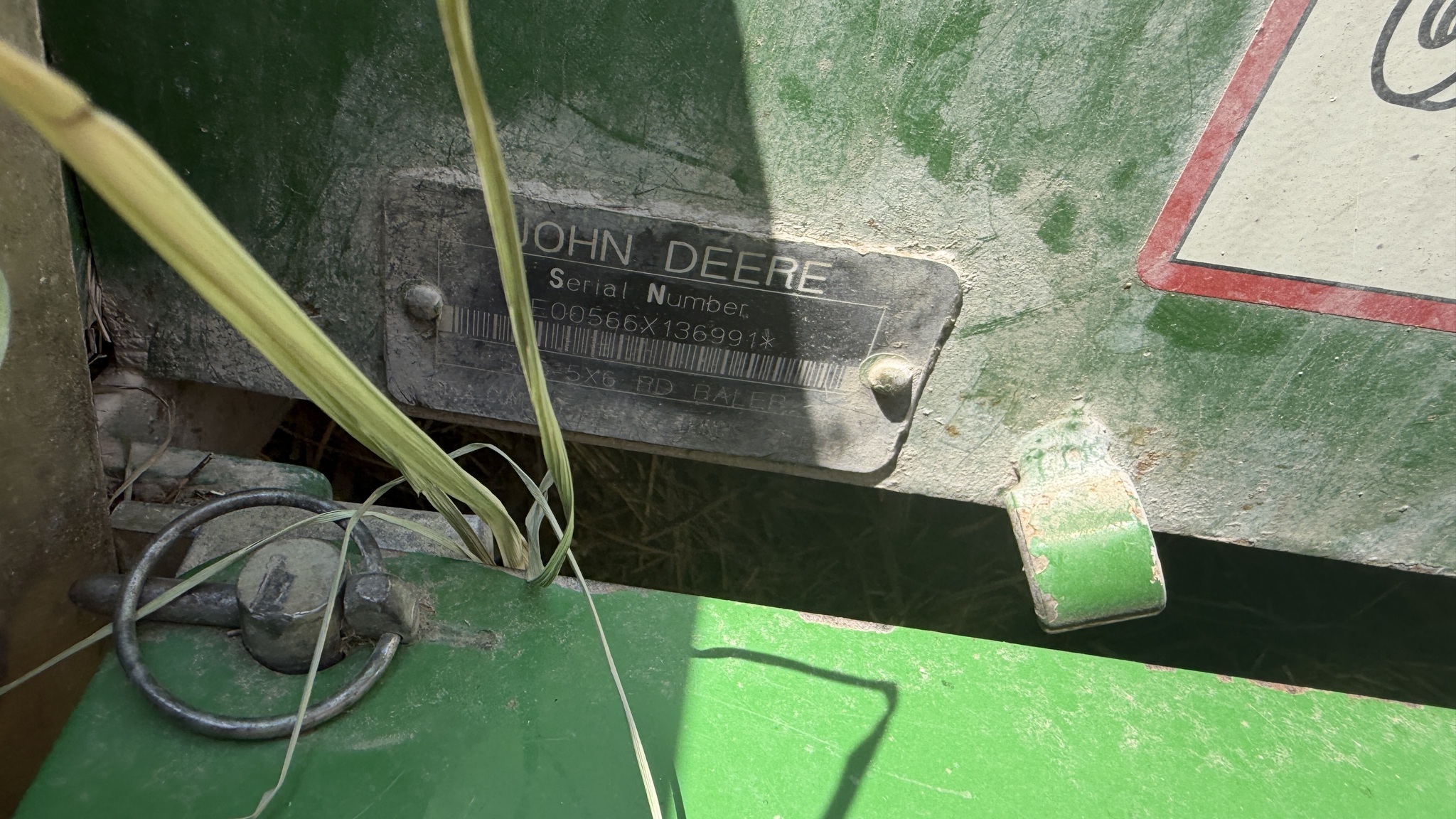 1999 John Deere 566 Round Baler