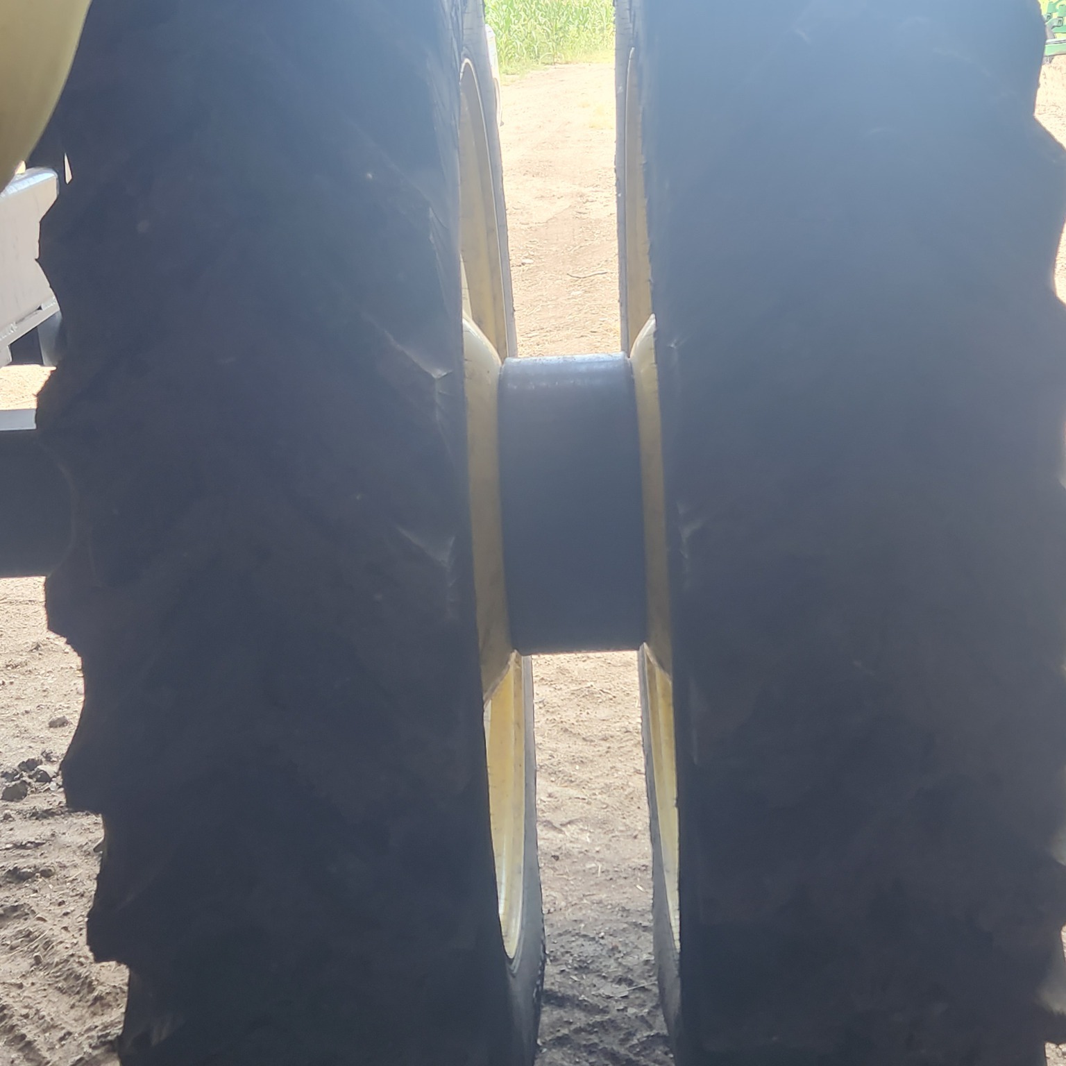 2019 Fast 9518T Pull-Type Sprayer