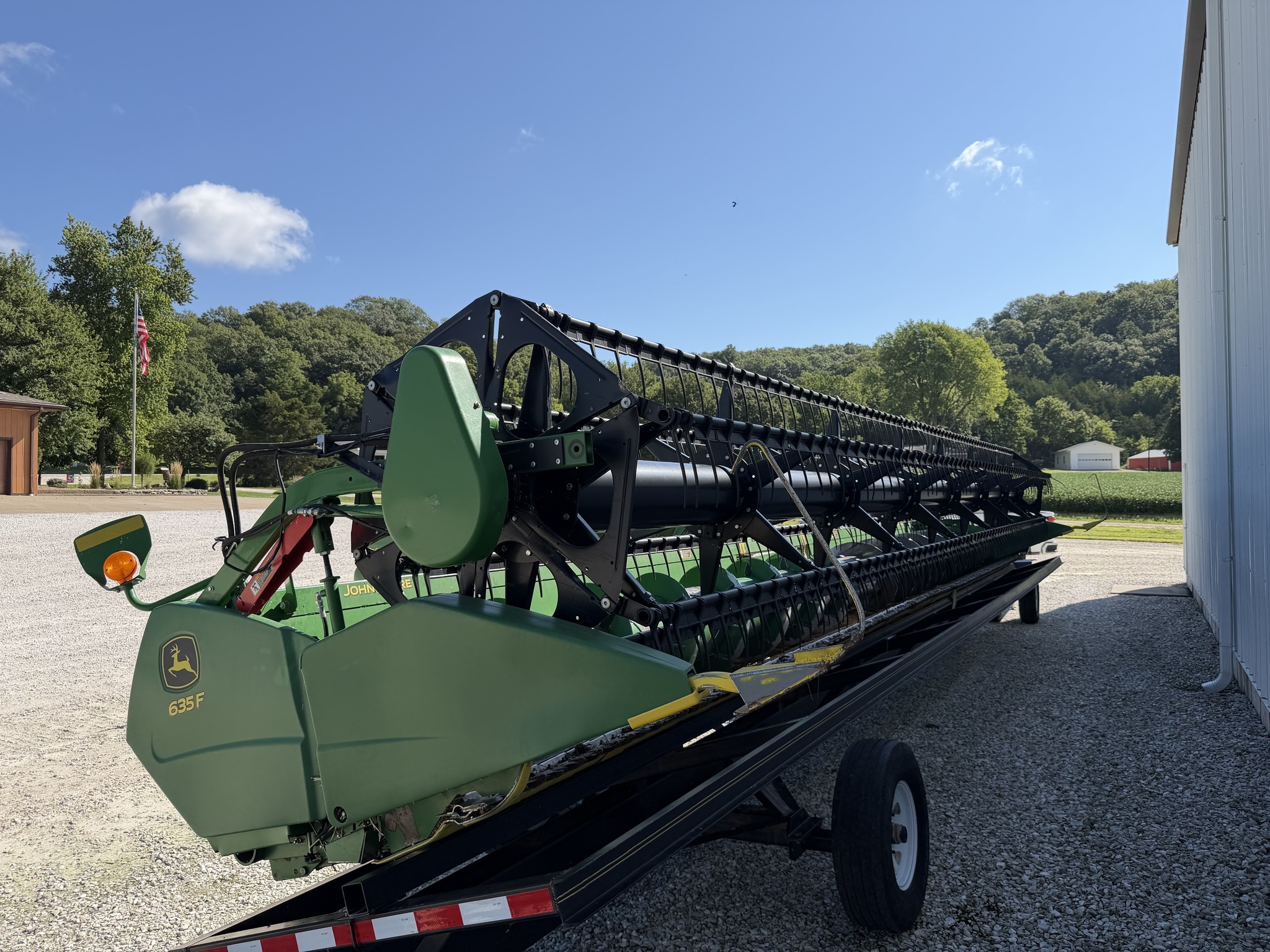 2019 John Deere 635F Platform