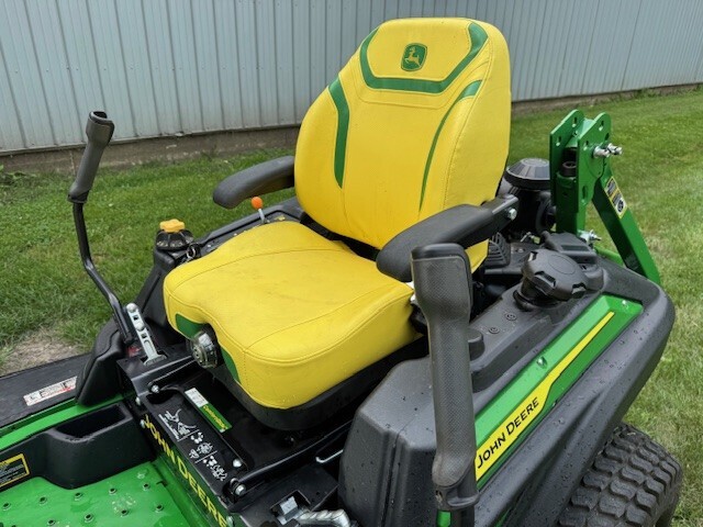 2025 John Deere Z955R EFI Lawn Mower