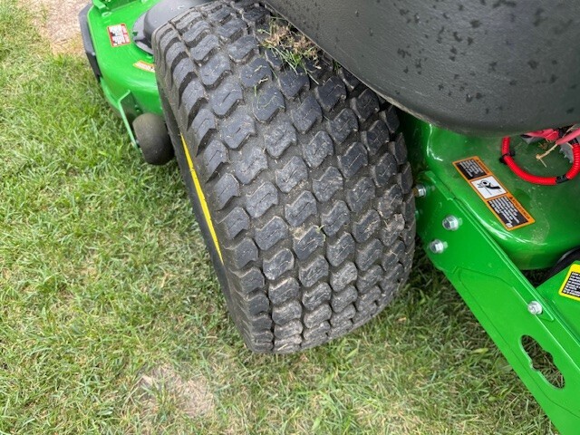 2025 John Deere Z955R EFI Lawn Mower