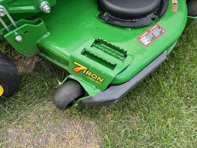 2025 John Deere Z955R EFI Lawn Mower