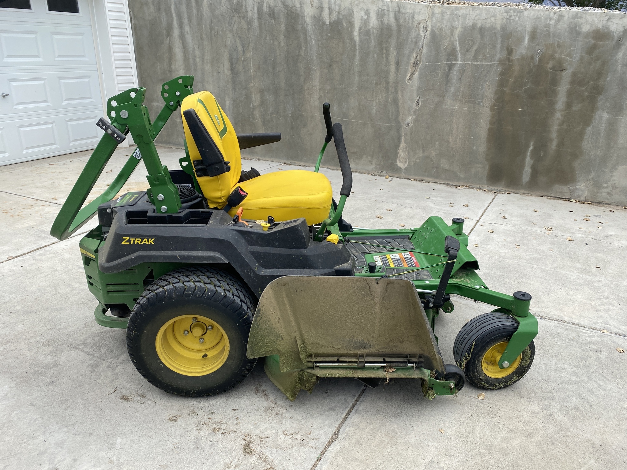 2023 John Deere Z530M Lawn Mower