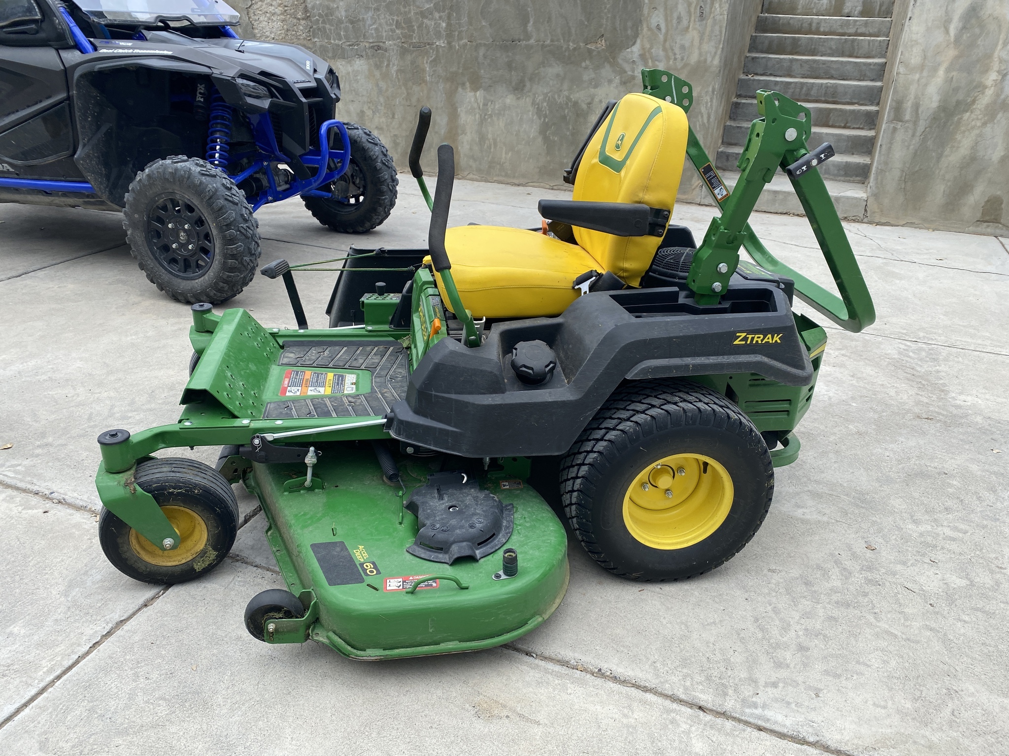2023 John Deere Z530M Lawn Mower
