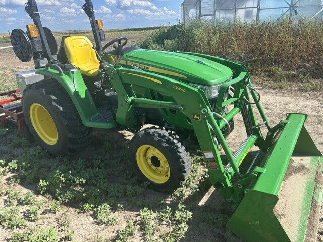 2023 John Deere 3038E Tractor