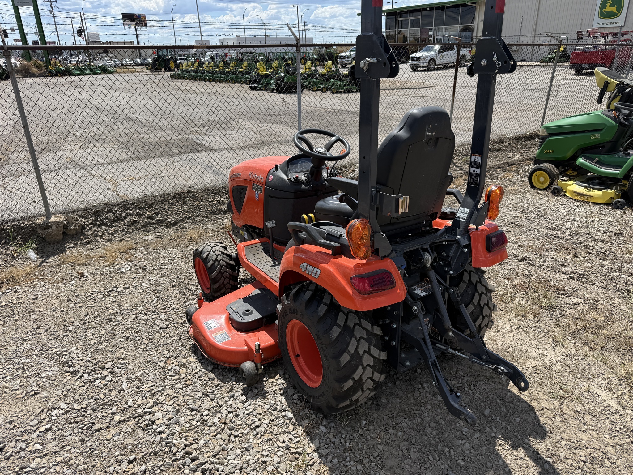 2022 Kubota BX2380 Tractor