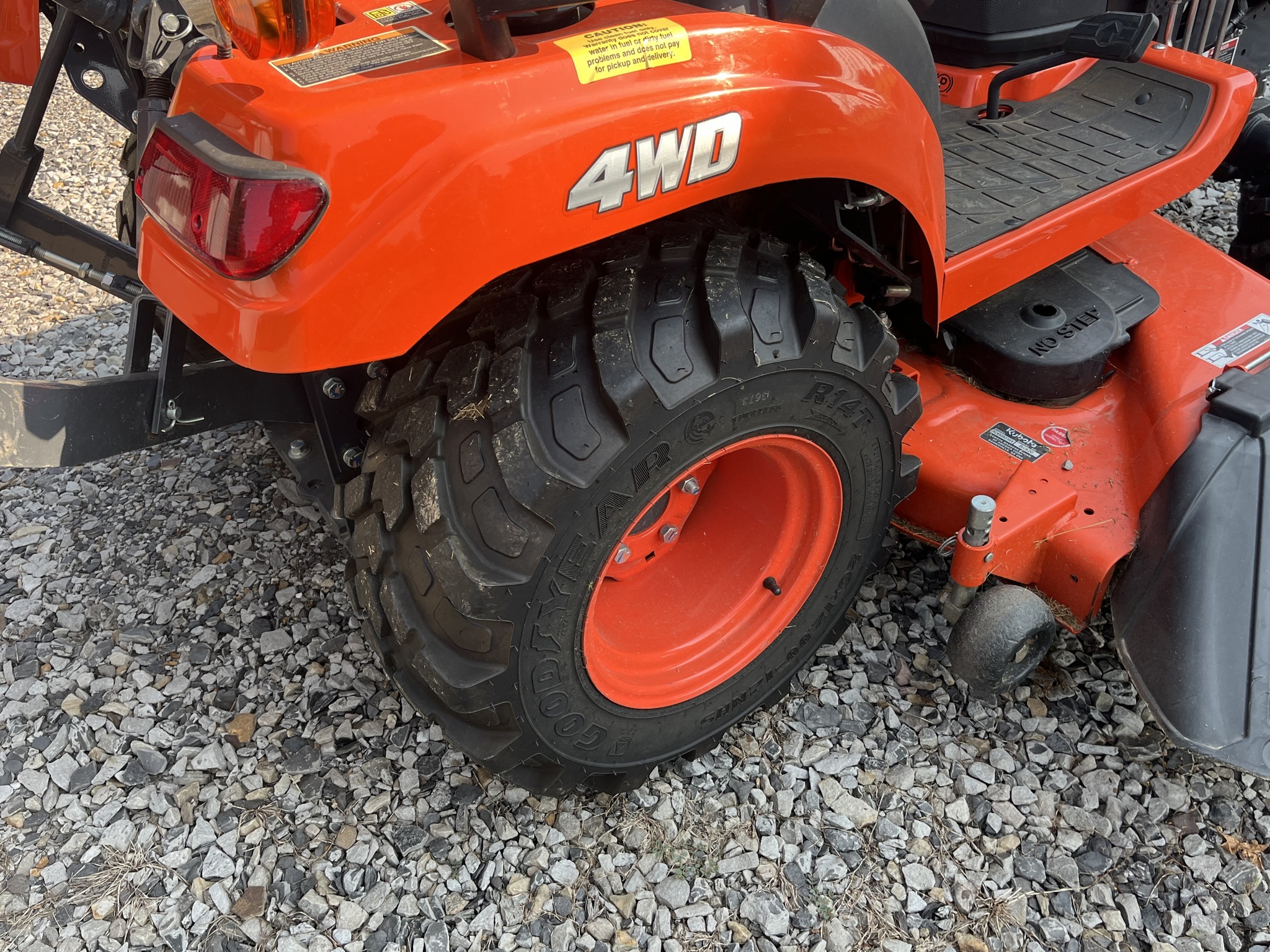 2022 Kubota BX2380 Tractor