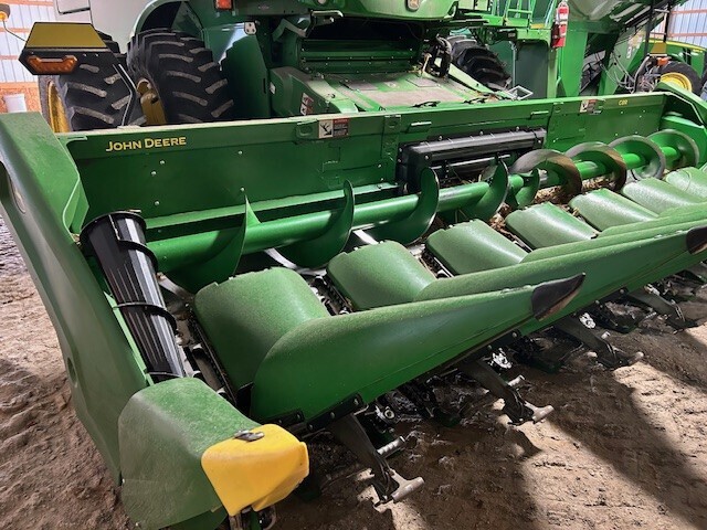 2024 John Deere C8R Corn Head