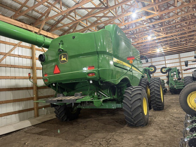 2023 John Deere S780 Combine