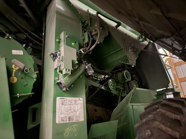 2023 John Deere S780 Combine