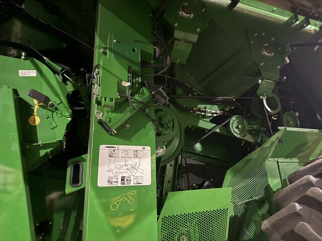 2023 John Deere S780 Combine