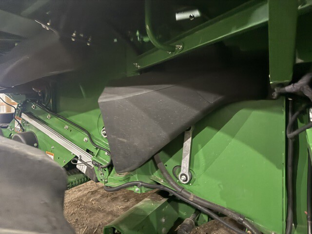 2023 John Deere S780 Combine
