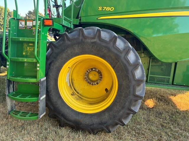 2021 John Deere S780 Combine