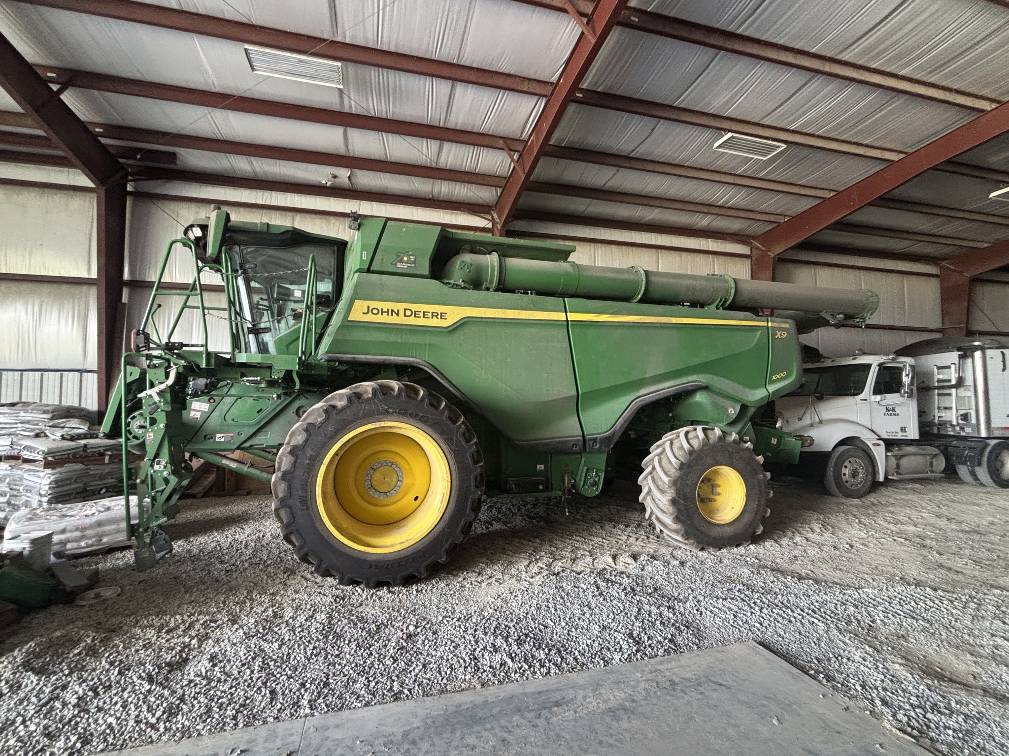 2022 John Deere X9 1000 Combine