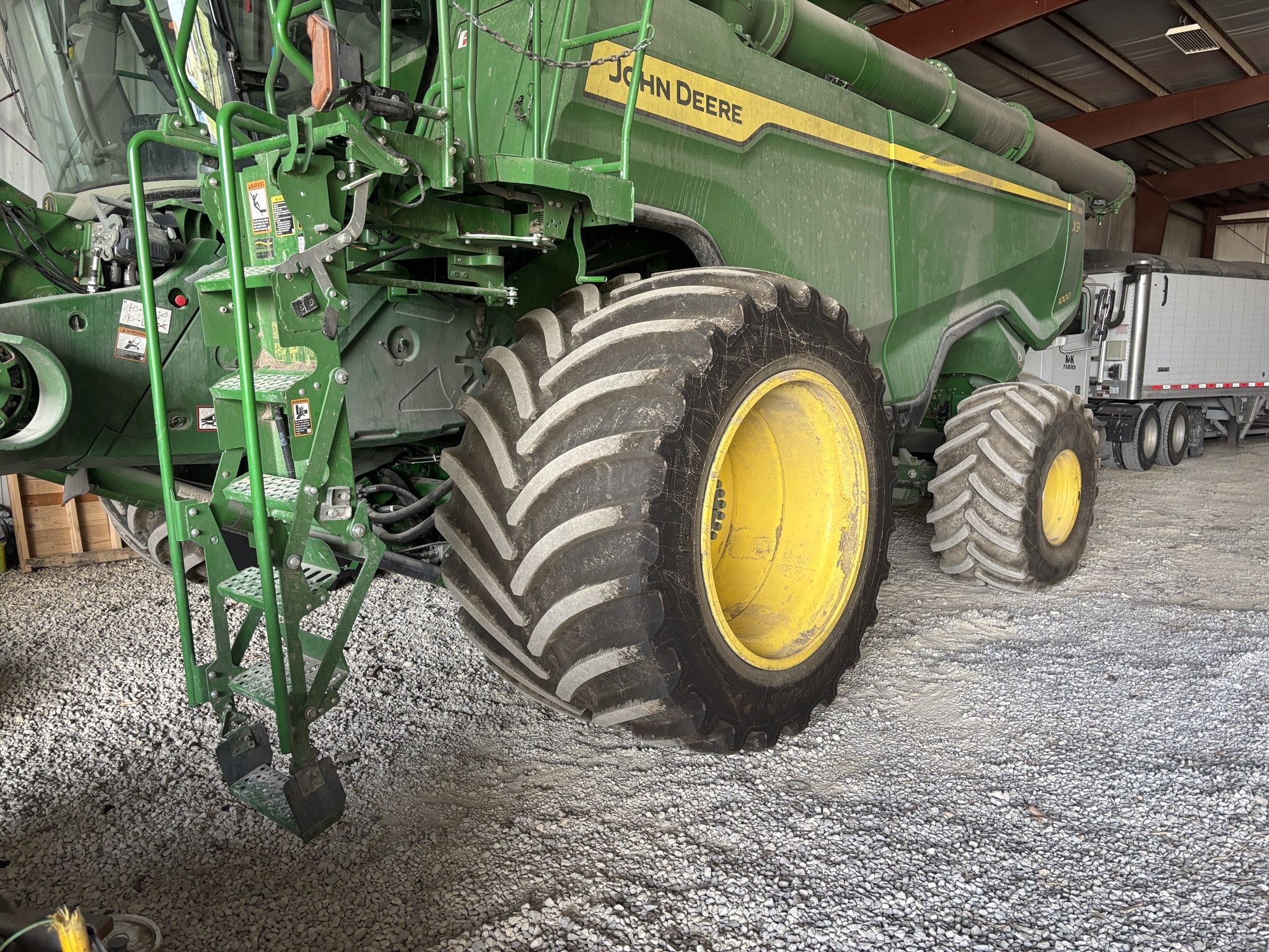 2022 John Deere X9 1000 Combine