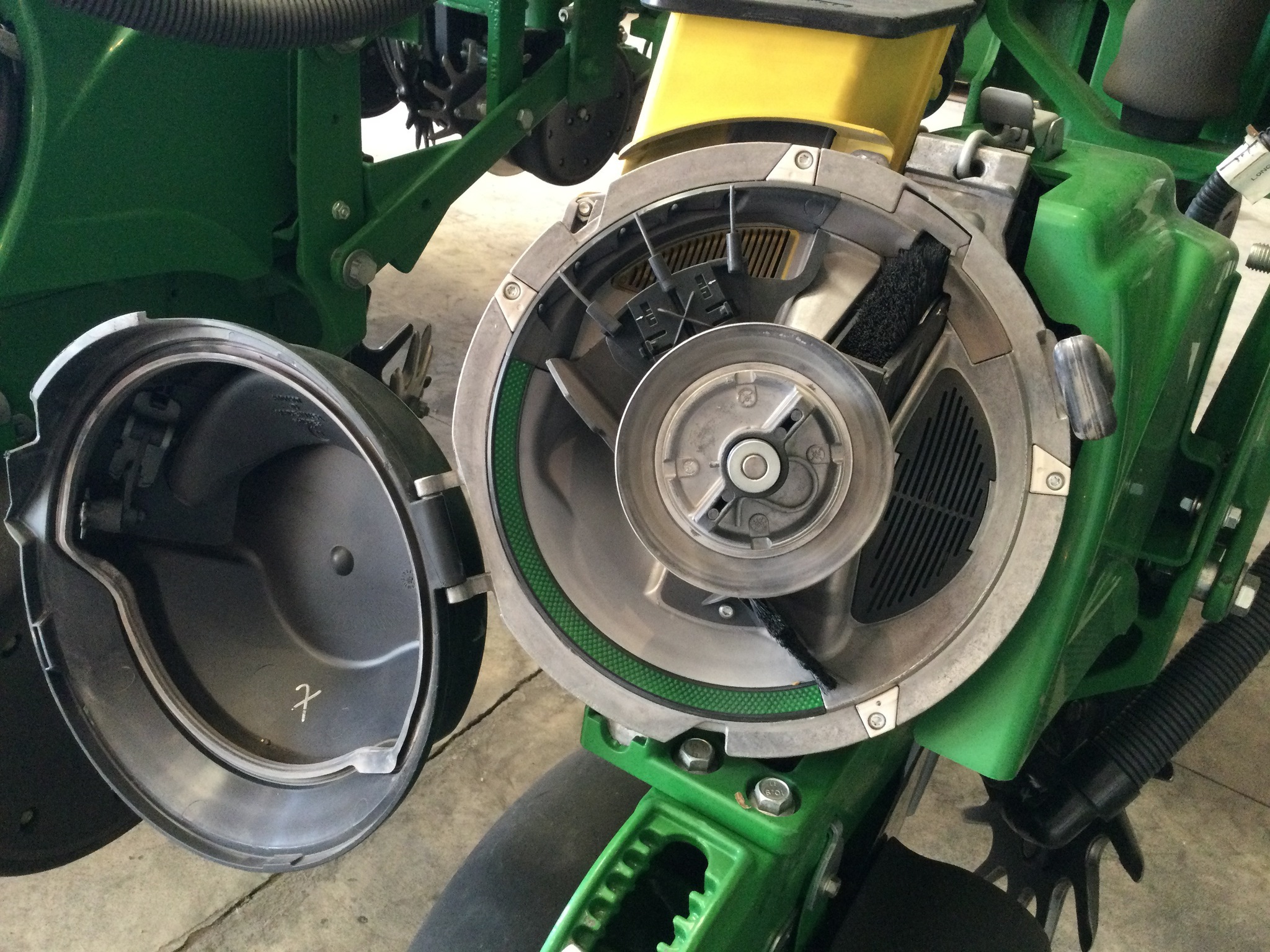 2012 John Deere 1770NT CCS Planter